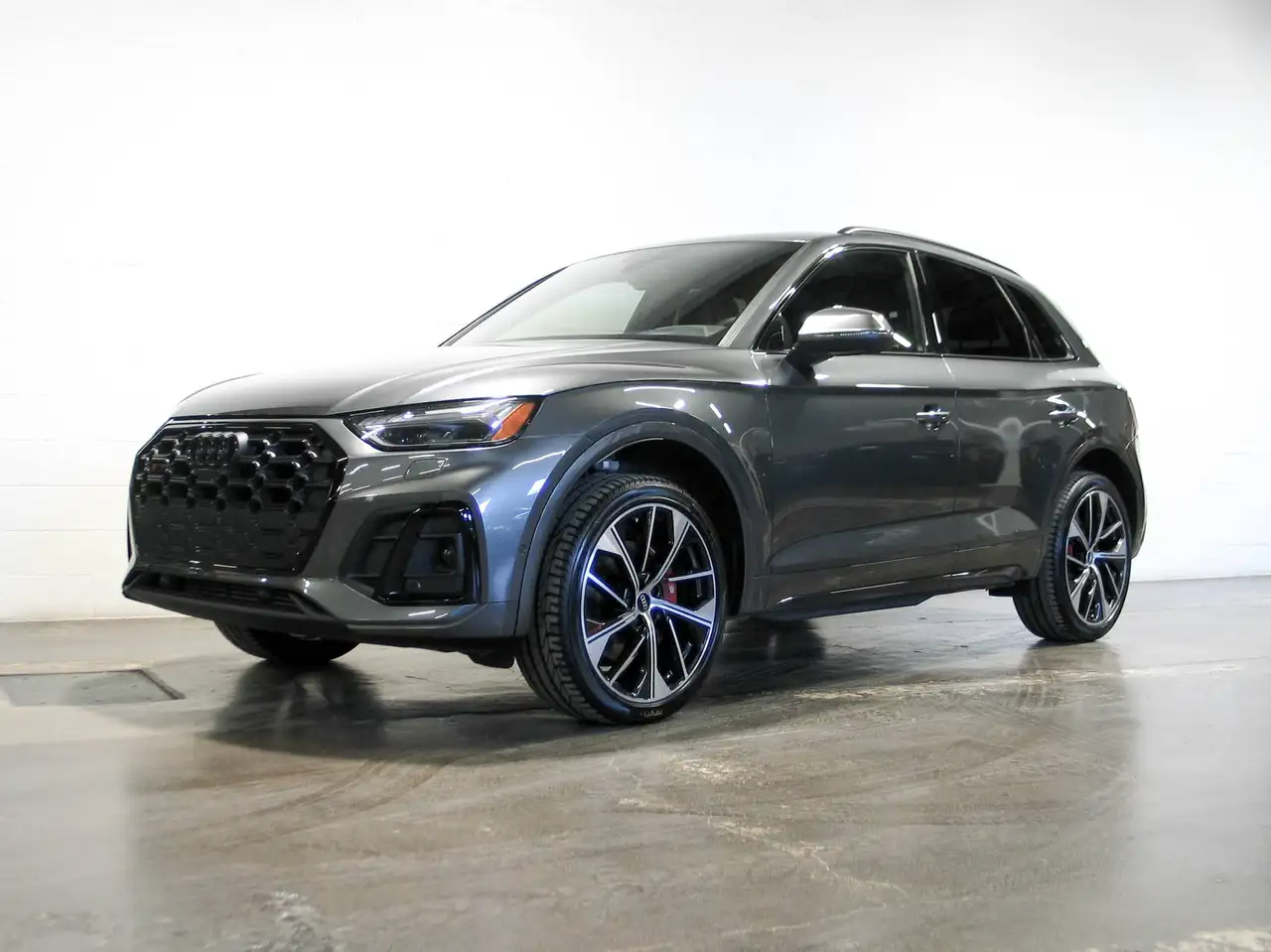 Audi SQ5 снимка Audi SQ5