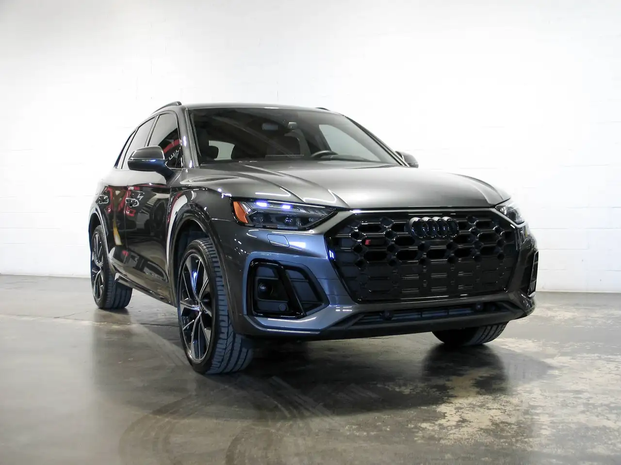 Audi SQ5 снимка Audi SQ5