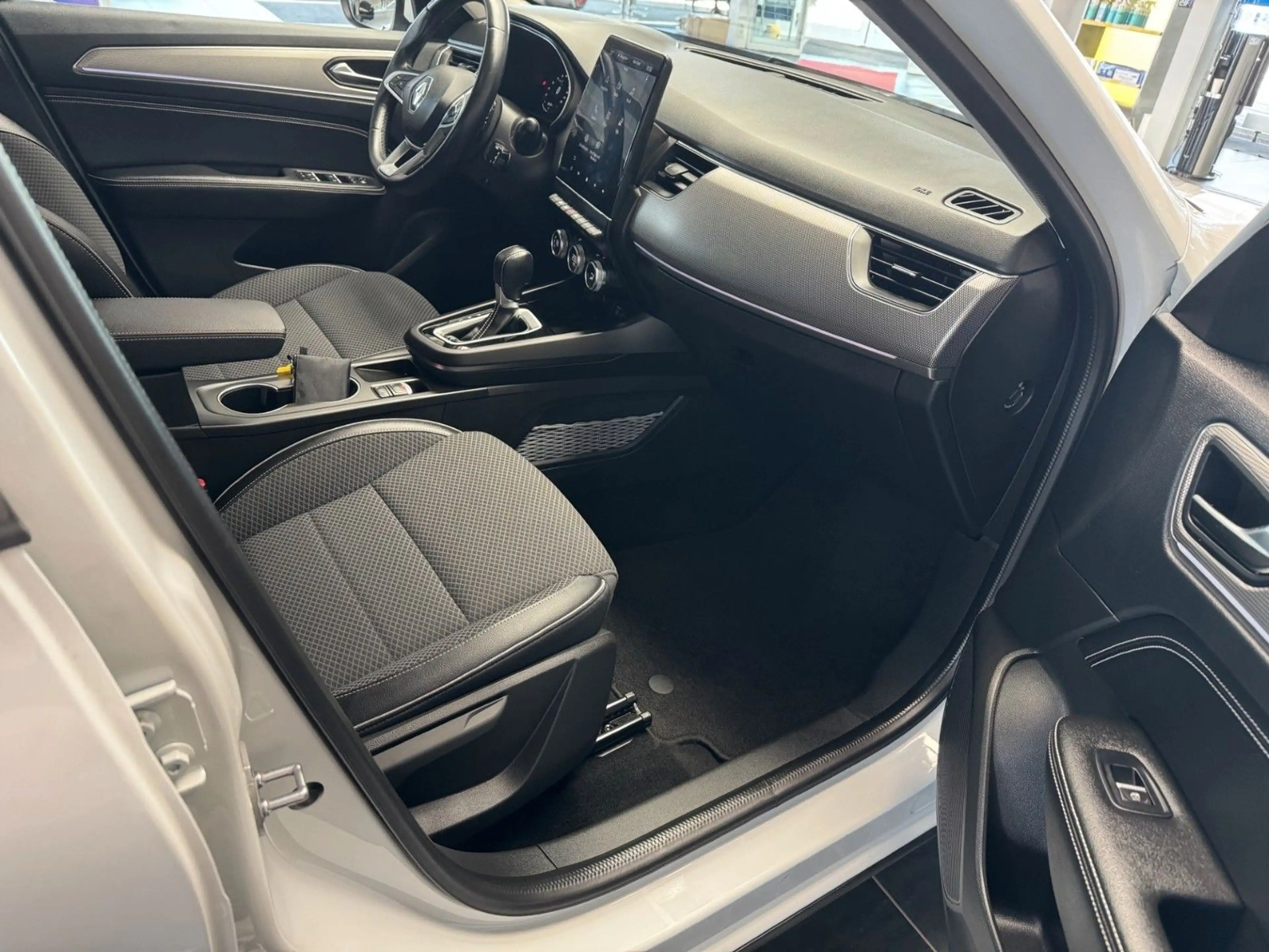 Renault Arkana Techno TCe140 EDC * AUTOMATIK — photo 13