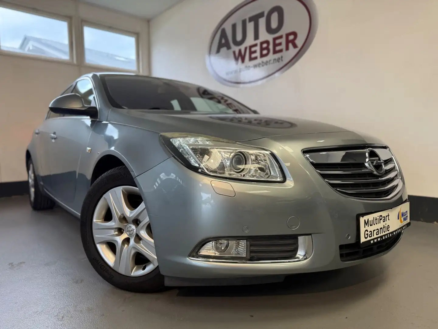 Opel Insignia INSIGNIA A LIM 1.6 *CLIMATIC*PDC*NAVI*BI XENON* Silber - 1