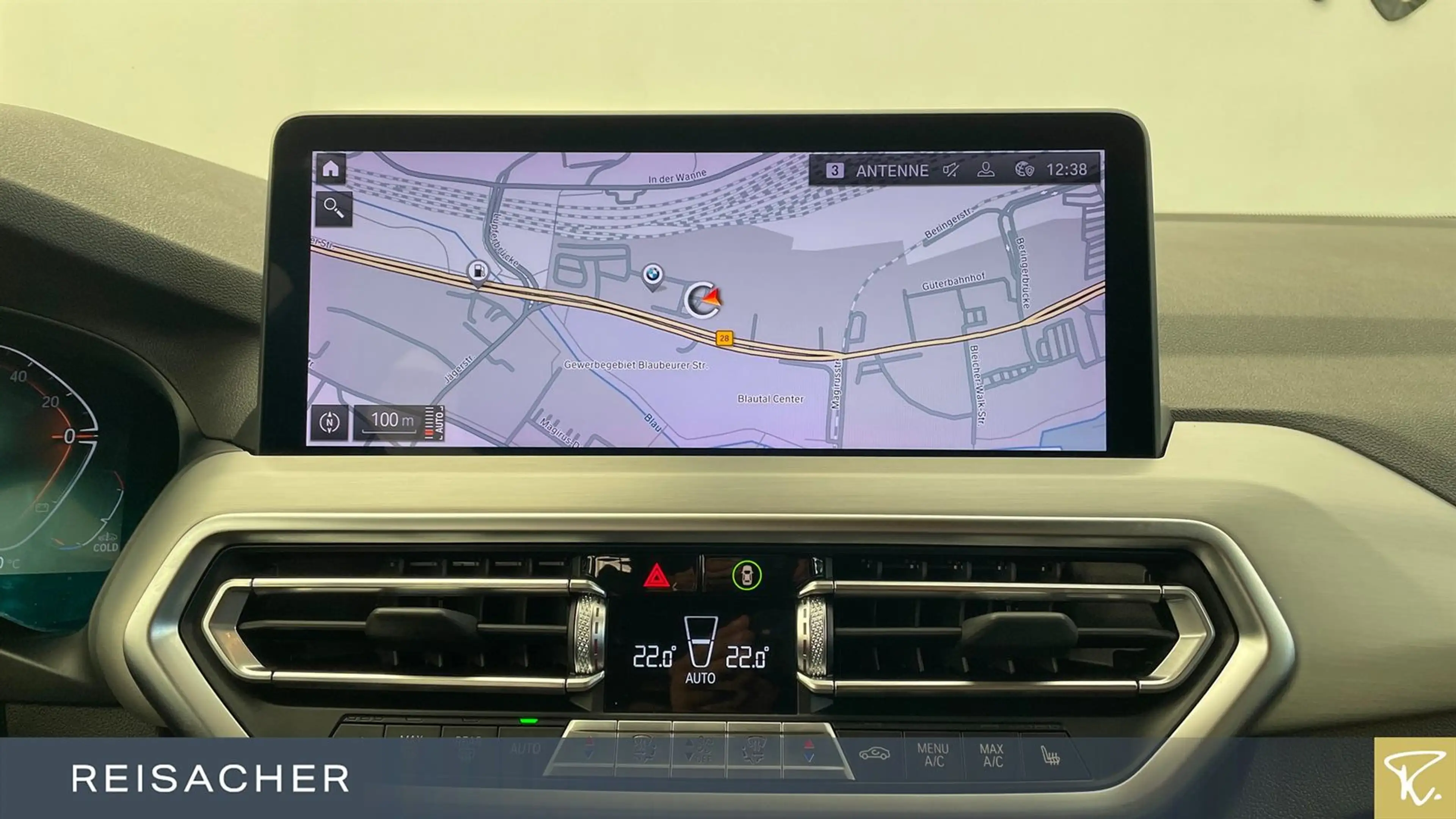 BMW X4 xDrive 30d StHZ AHK RFK LCProf SpSitze 20"LM — photo 12