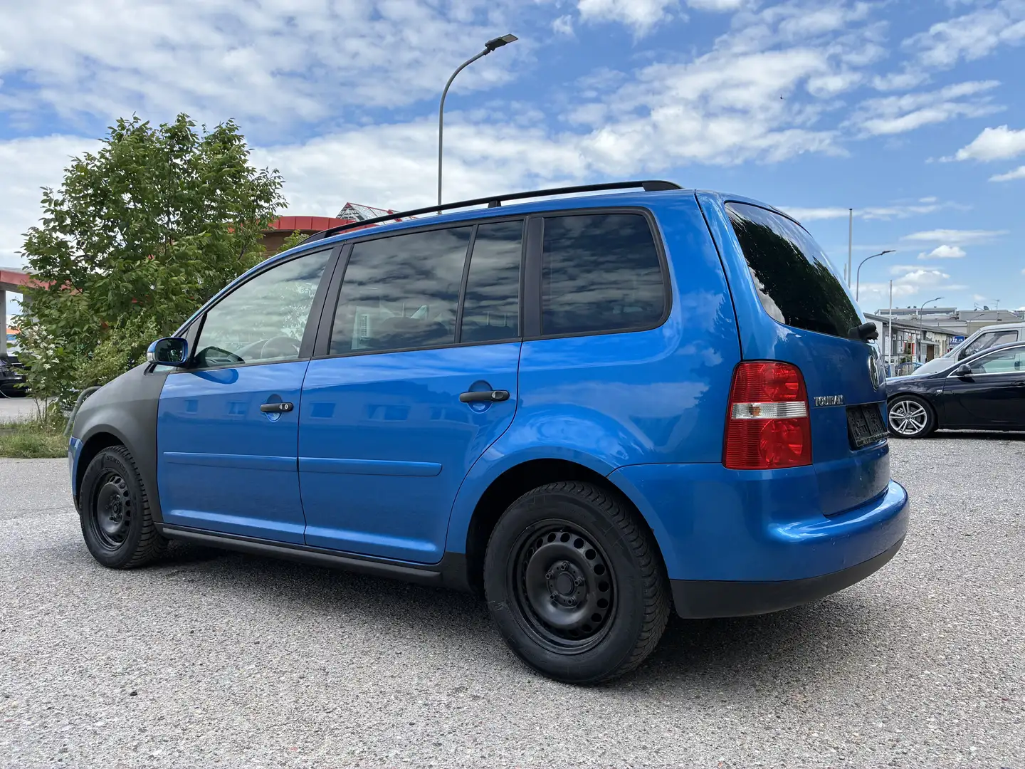Volkswagen Touran Trendline 1,6 - 2