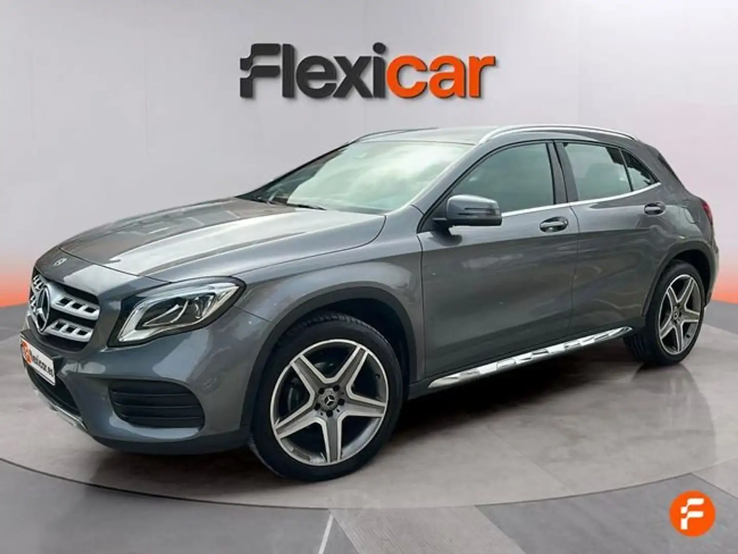 Mercedes-Benz GLA 180 Gris - 2