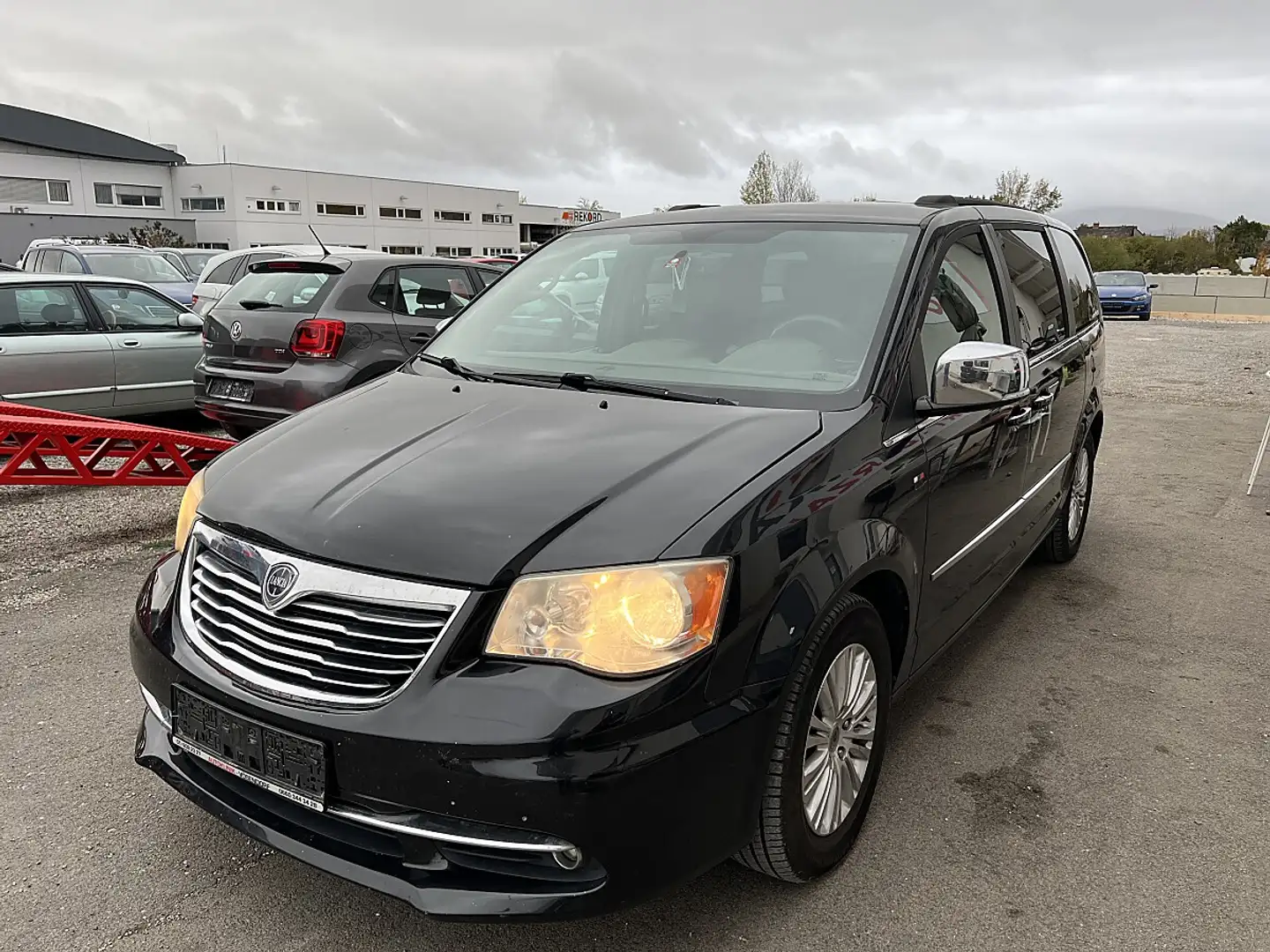 Lancia Voyager 2.8 CRD Gold Schwarz - 1