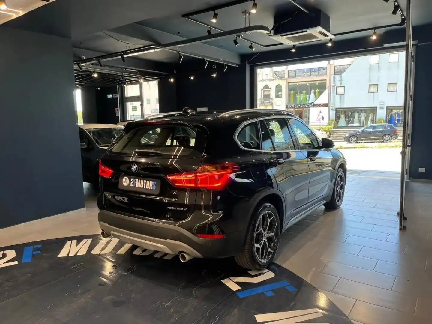 BMW X1 Xdrive20d xLine auto Negro - 2