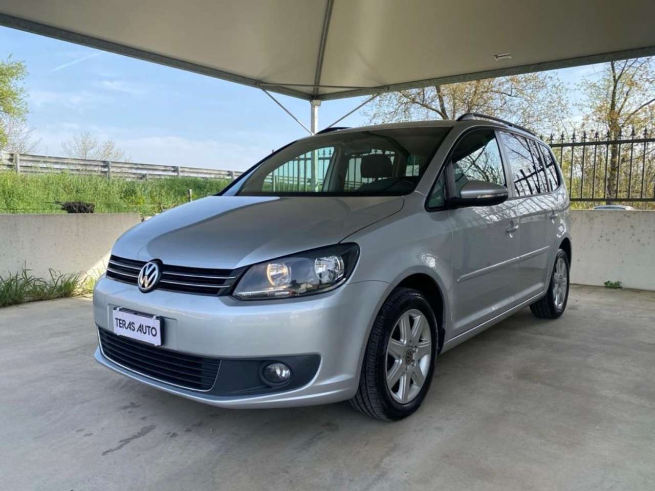 Volkswagen Touran Business 1.6 TDI DSG 7 POSTI OK NEOPATENTATI C.AUT
