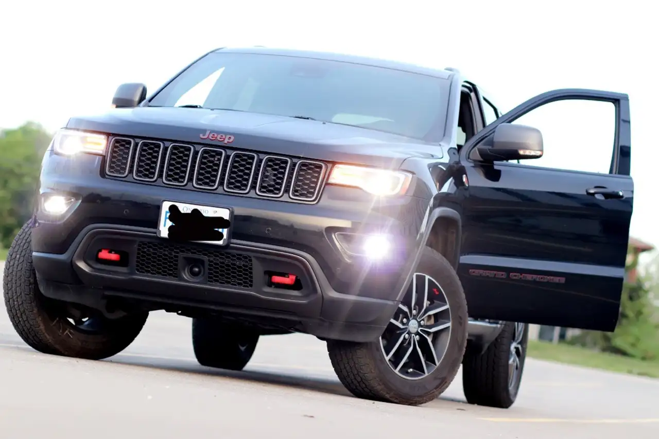 Jeep Grand Cherokee снимка Jeep Grand Cherokee