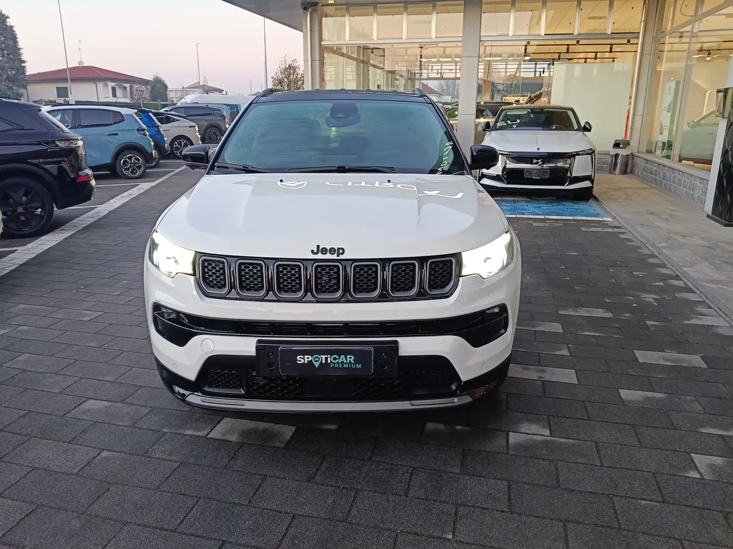Jeep Compass MHEV 1.5 e-Hybrid 130cv DCT SUMMIT PACK Aziendale Wit - 2