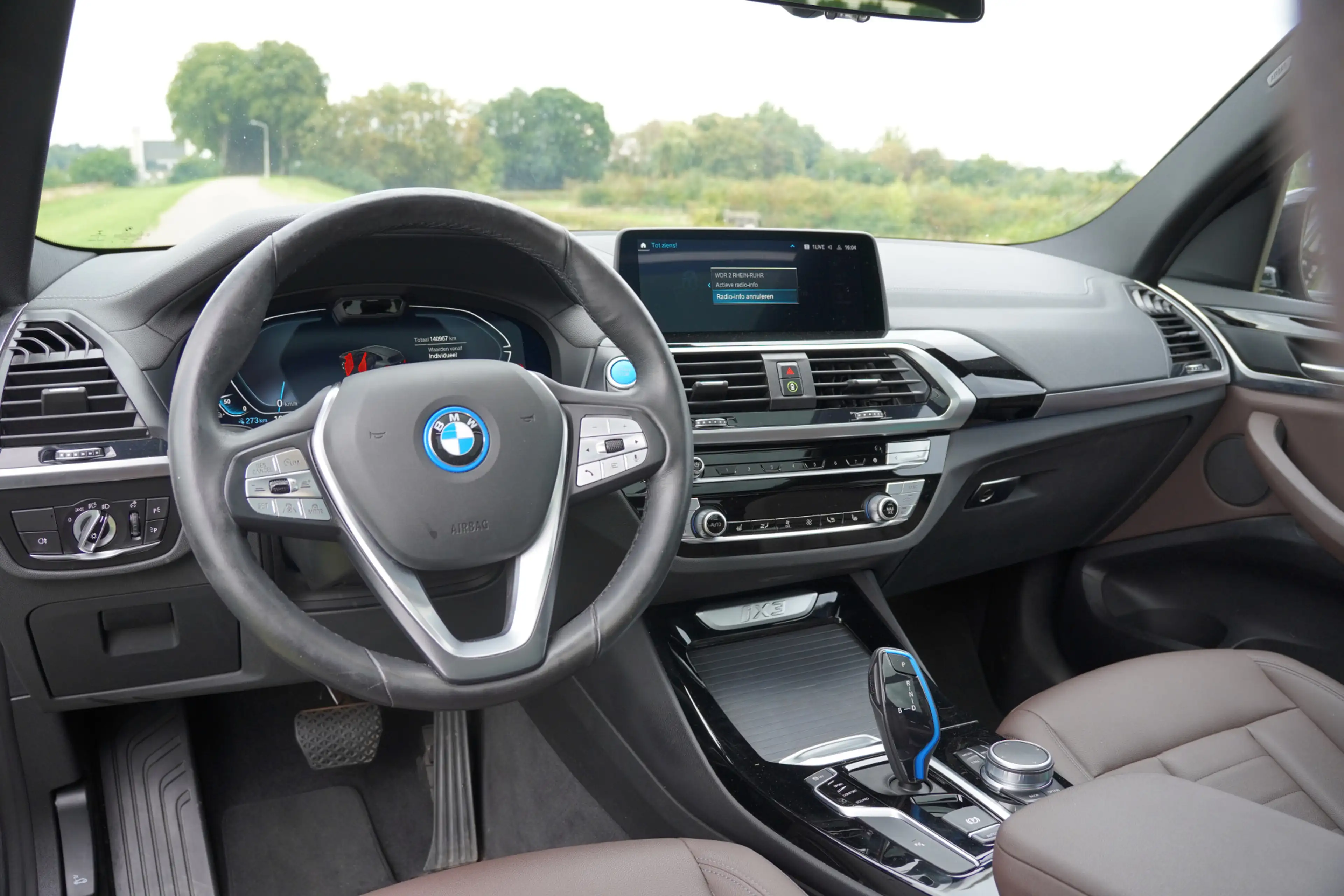 BMW iX3 Executive 80 kWh / Pano / Trekhaak / Co Pilot / — photo 2