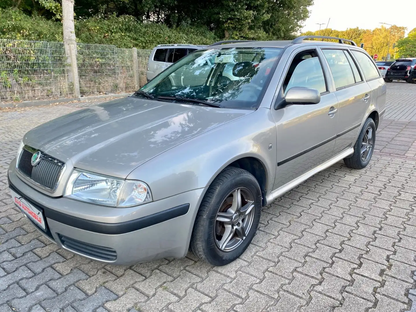 Skoda Octavia /Gepflegt /LPG-GASANLAGE/Zahnriemen Neu Gold - 2