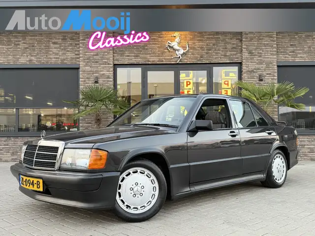 Mercedes-Benz 190 2.3-16V / 5 Speed Dogleg / Nieuwe APK / 185 PK / B