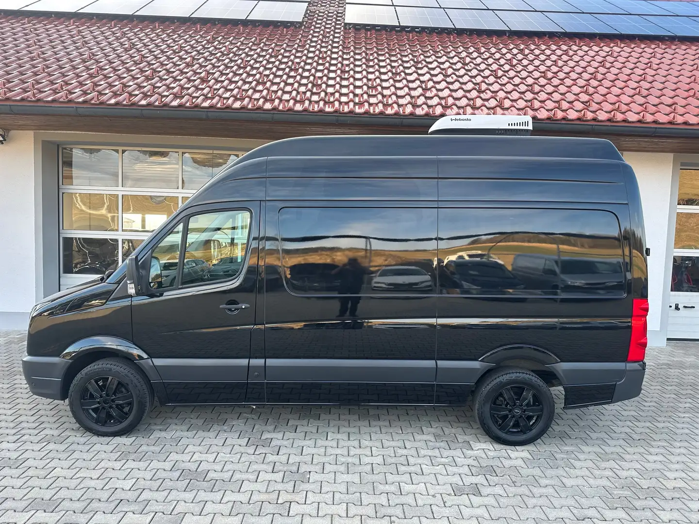 Volkswagen Crafter 35 kurz L1H2 Hochdach *Klima*Ausbau*Standheizung* Schwarz - 2