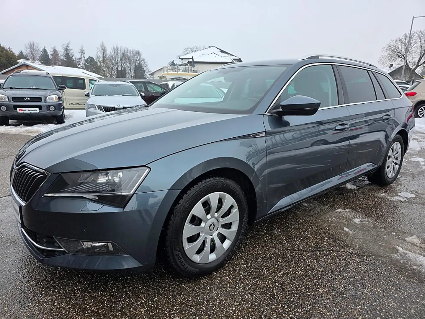 Skoda Superb Kombi 1,6 TDI Ambition Grau - 2