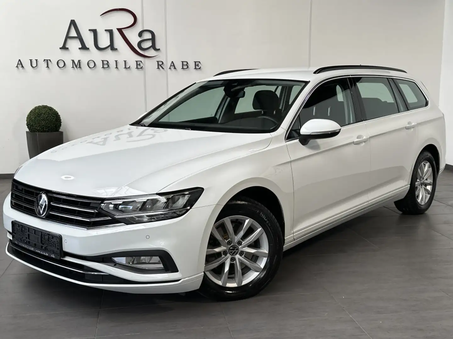 Volkswagen Passat Variant 2.0 TDI DSG Business NAV+LED+ACC Weiß - 2