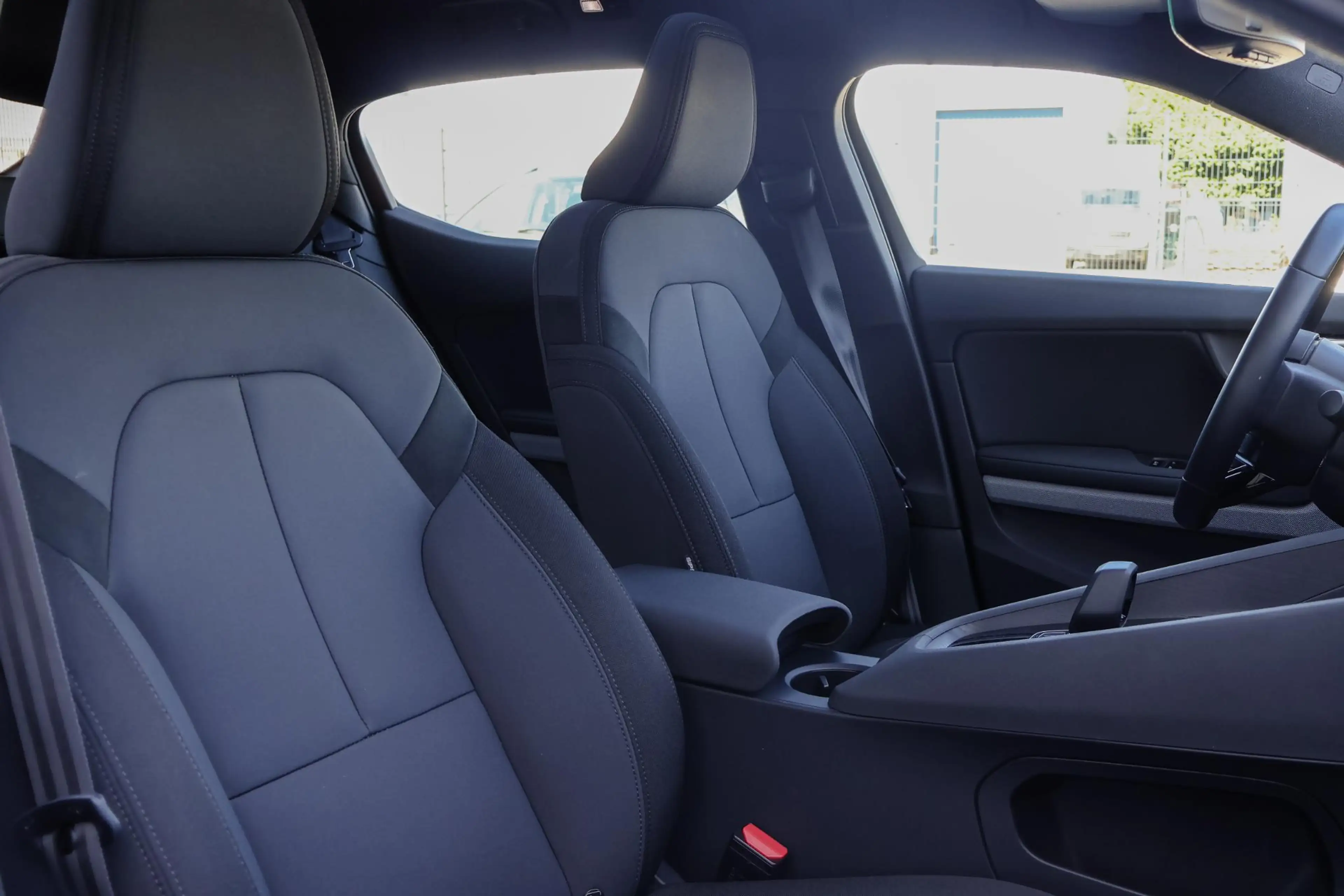 Polestar 2 Long Range Dual Motor Launch Edition 78kWh Harman/ — photo 2