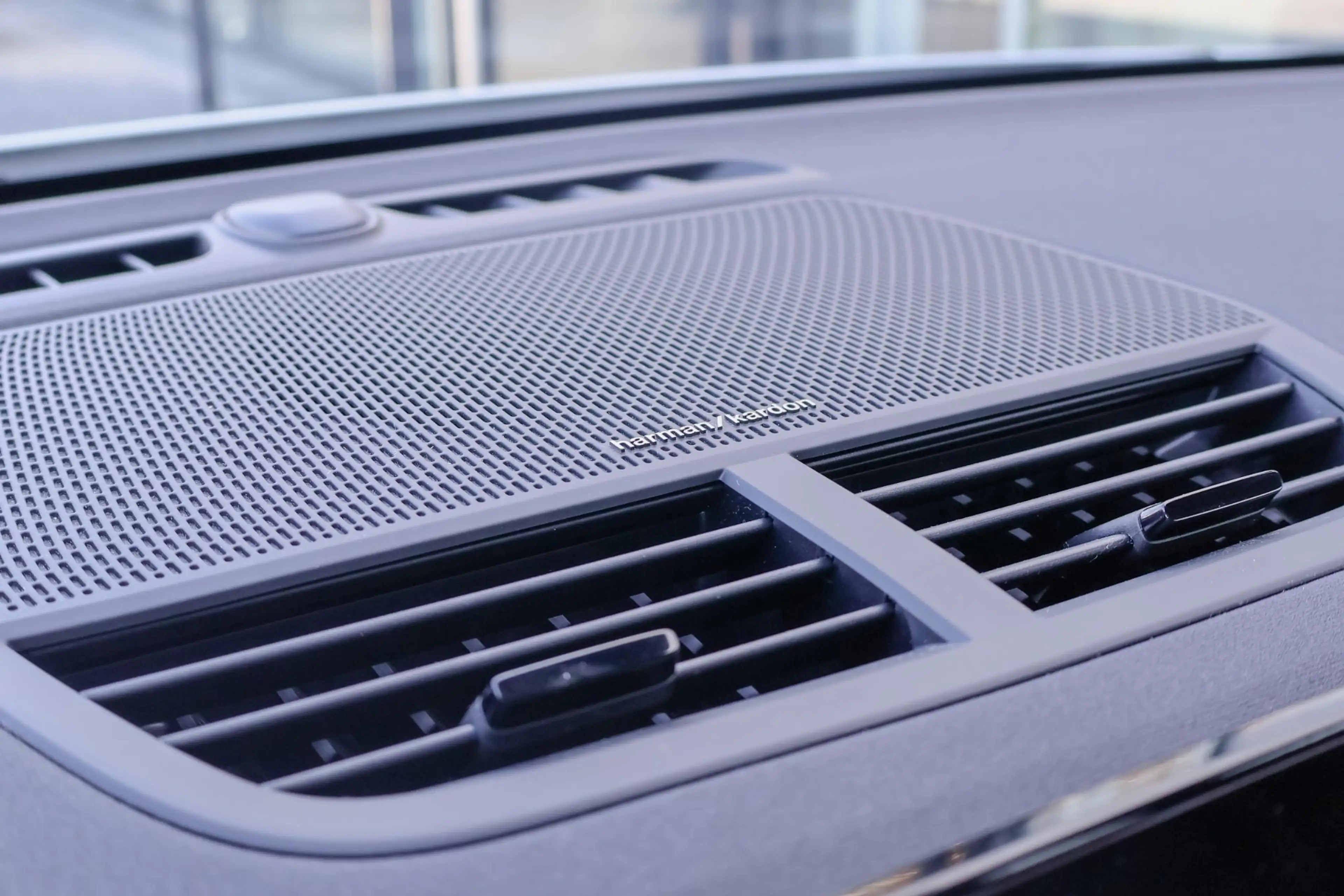 Polestar 2 Long Range Dual Motor Launch Edition 78kWh Harman/ — photo 15