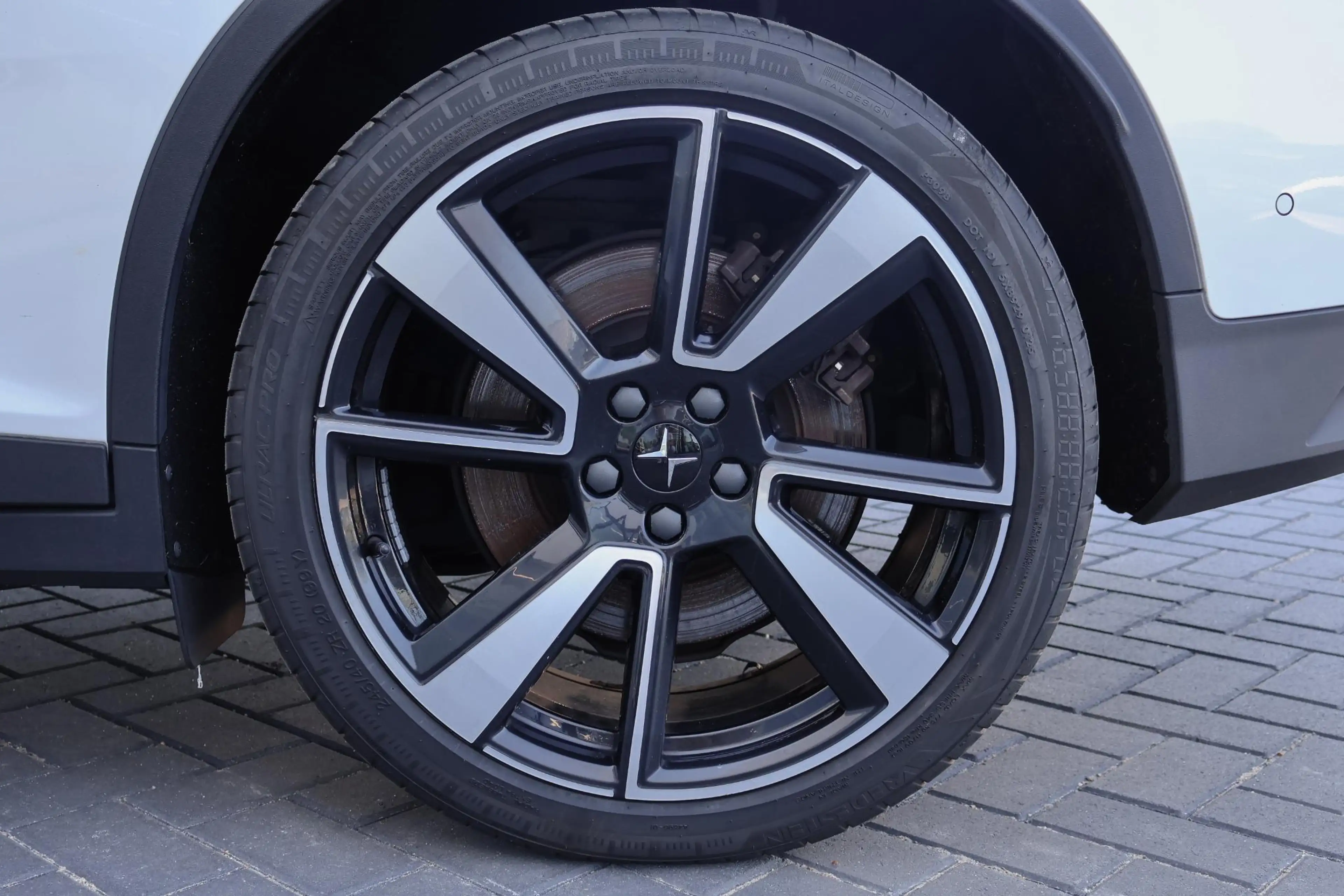 Polestar 2 Long Range Dual Motor Launch Edition 78kWh Harman/ — photo 11