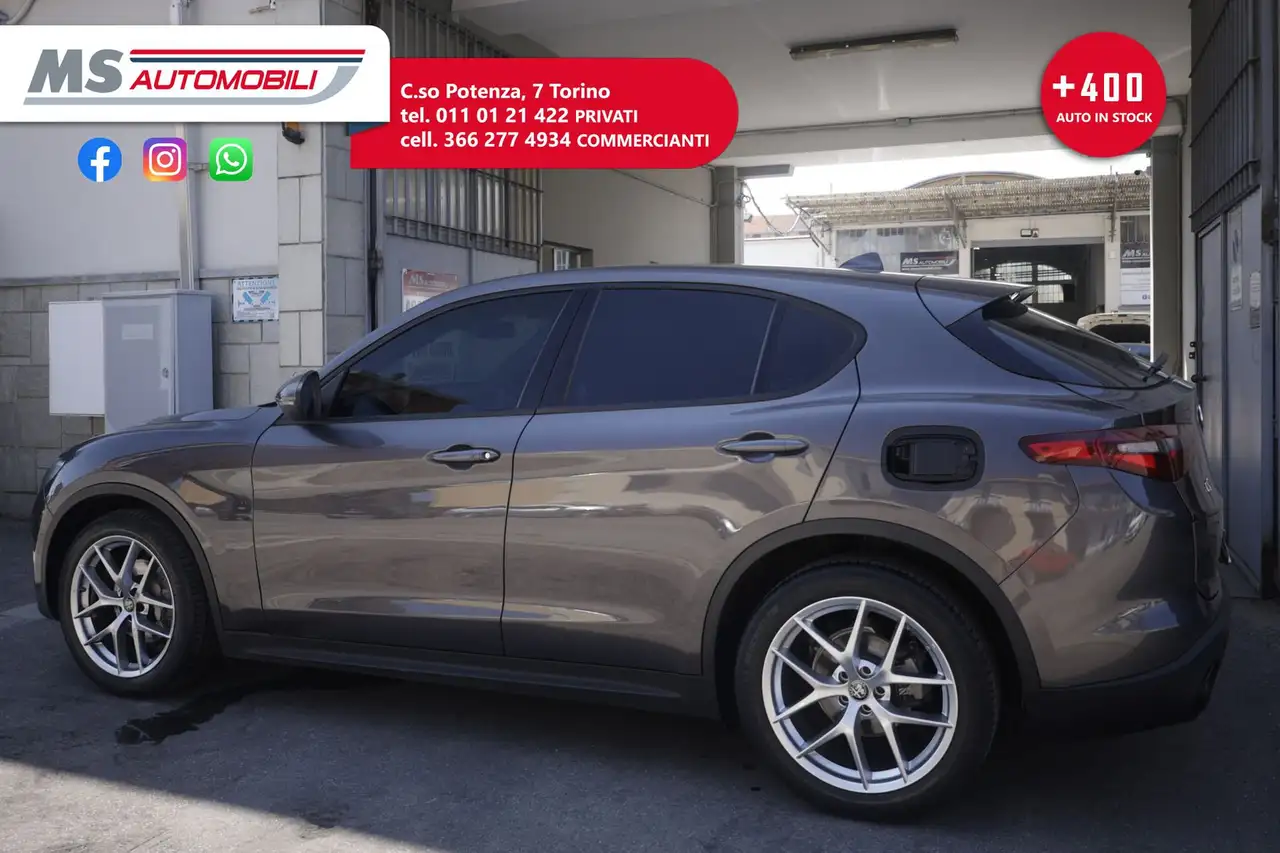 Alfa Romeo Stelvio 2022 — фото 16