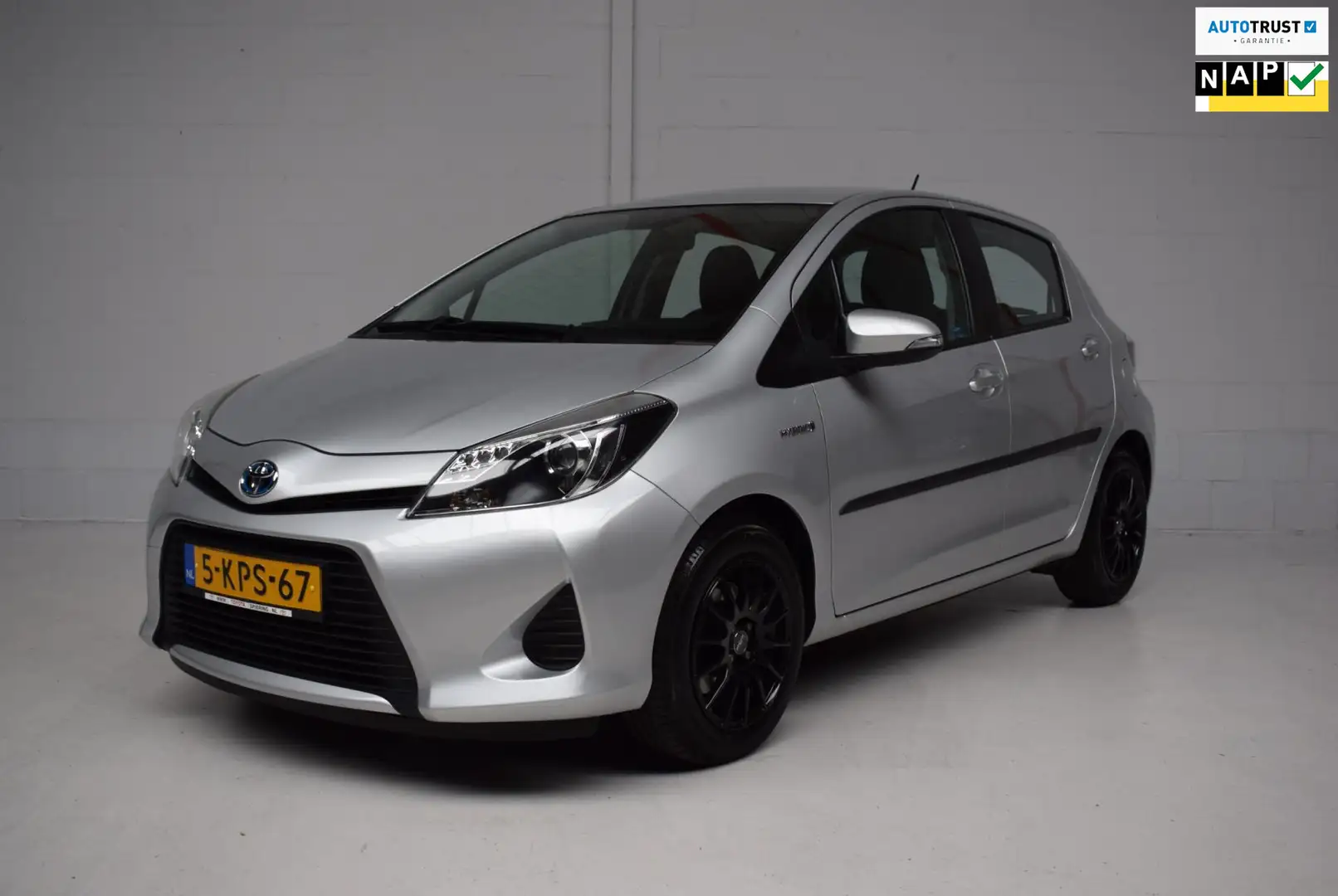 Toyota Yaris 1.5 Full Hybrid Aspiration ORG.NED / NAP / CAMERA Сірий - 1