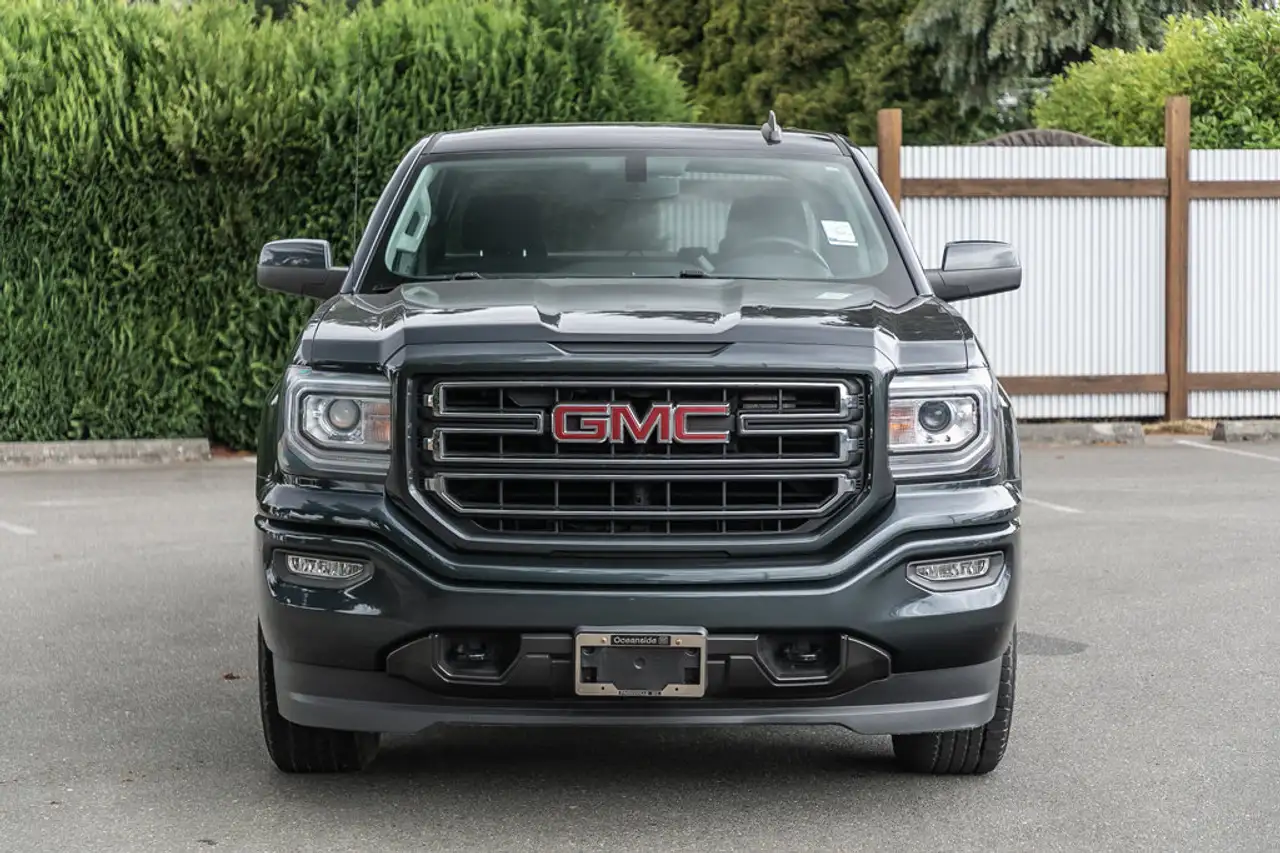 GMC Sierra 1500 снимка GMC Sierra 1500