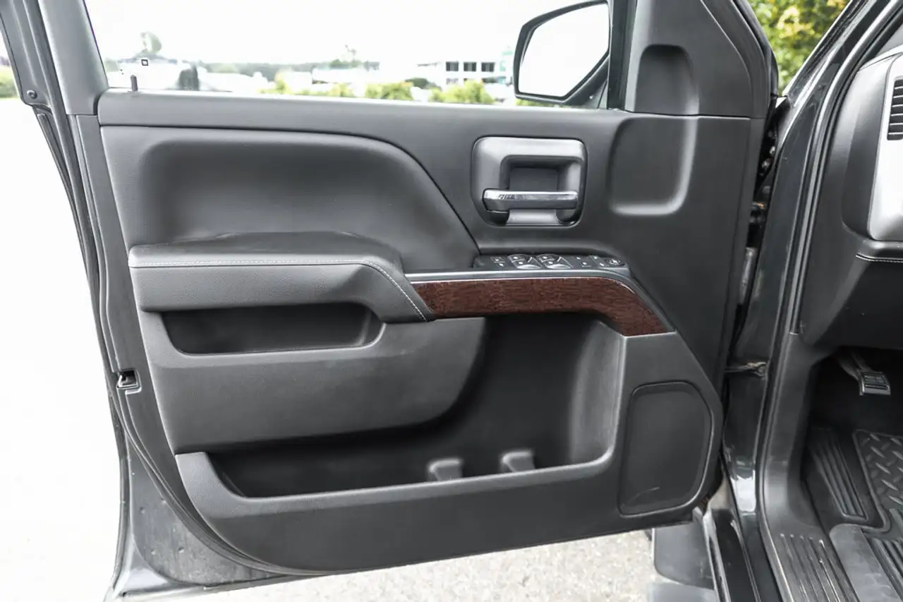 GMC Sierra 1500 снимка GMC Sierra 1500