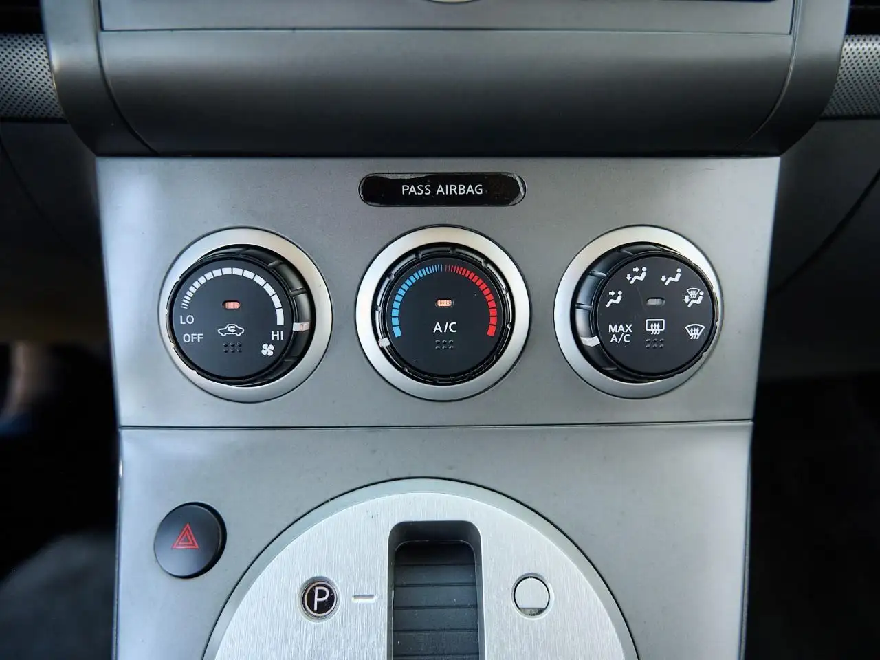 Nissan Sentra снимка Nissan Sentra