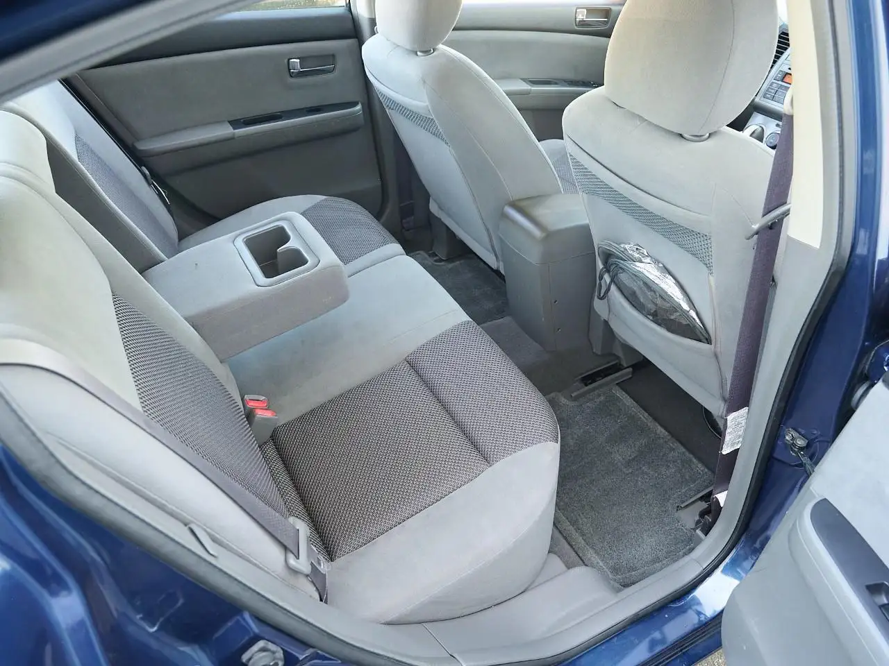 Nissan Sentra снимка Nissan Sentra