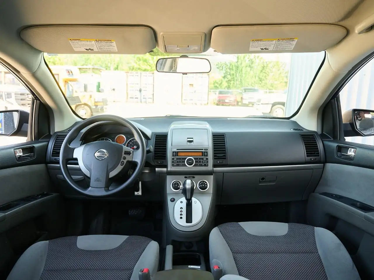 Nissan Sentra снимка Nissan Sentra