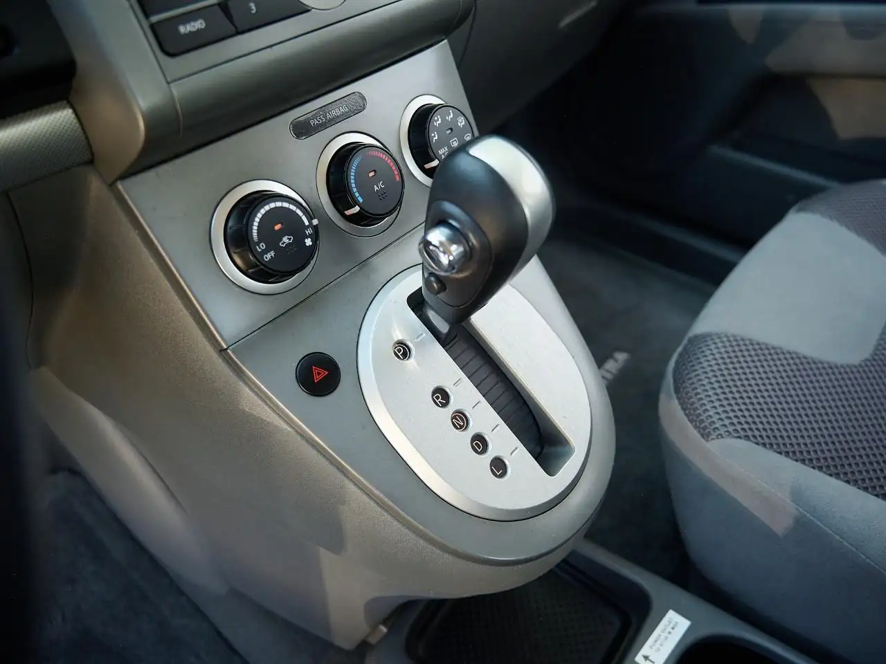 Nissan Sentra снимка Nissan Sentra