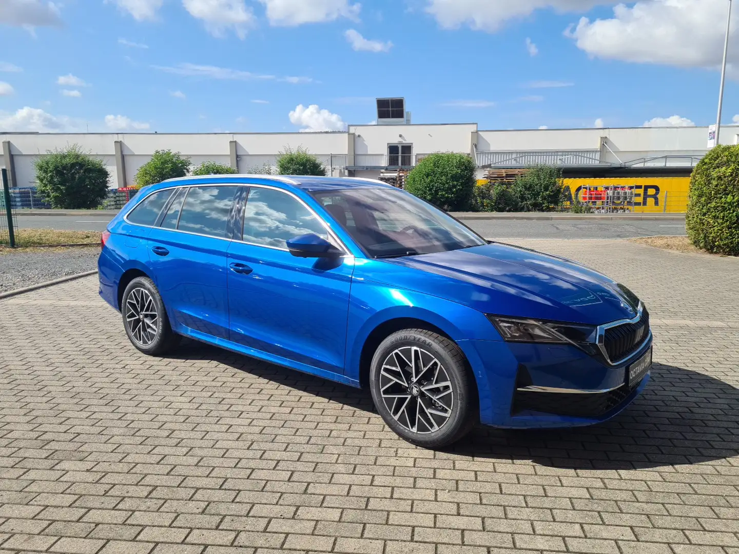 Skoda Octavia Combi 2.0 TDI 110 kW Tour Bleu - 1
