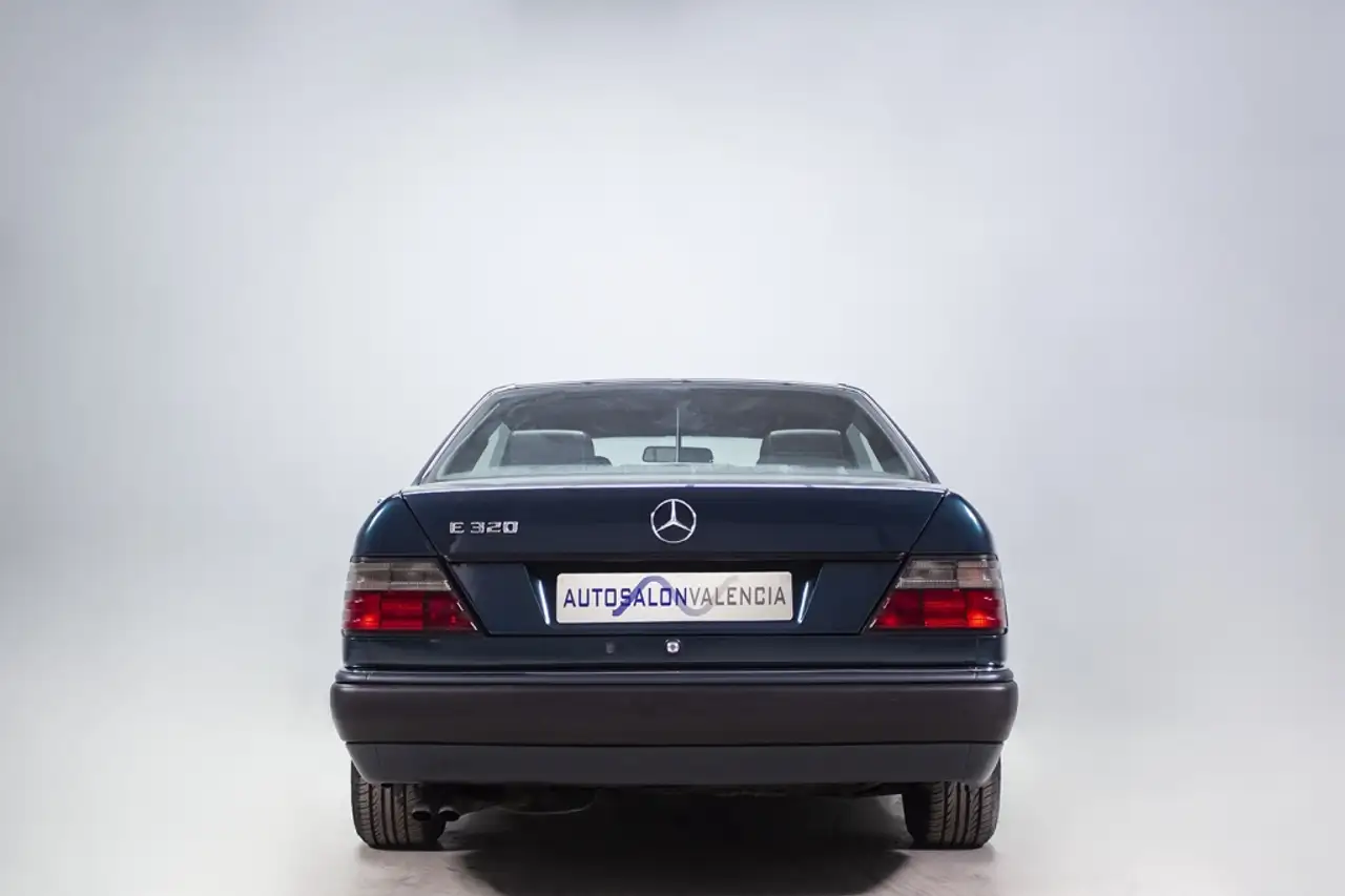 Mercedes-Benz E 320 Coupé, foto 7