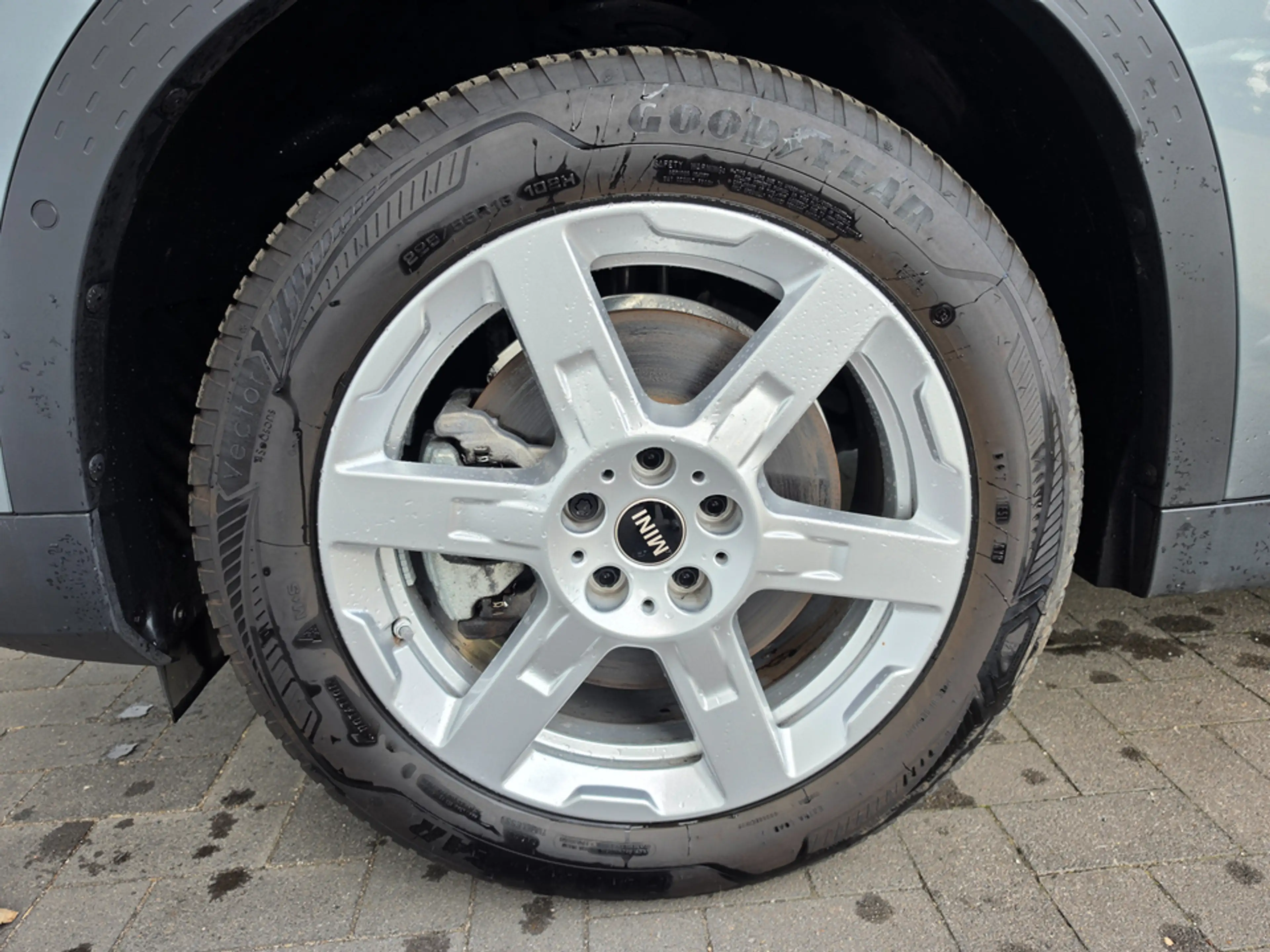 MINI Countryman S All4 Countryman S ALL4 Classic Trim Head-Up Navi DAPr — photo 9