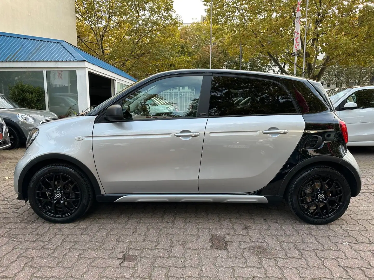 smart forFour forfour 66kW DCT *SPORT*CROSSTOWN*KLIMA*PANO*PTS Срібний - 2
