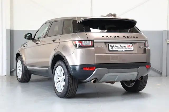 Land Rover Range Rover Evoque view 4
