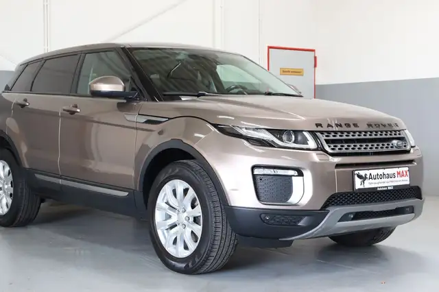 Land Rover Range Rover Evoque view 9