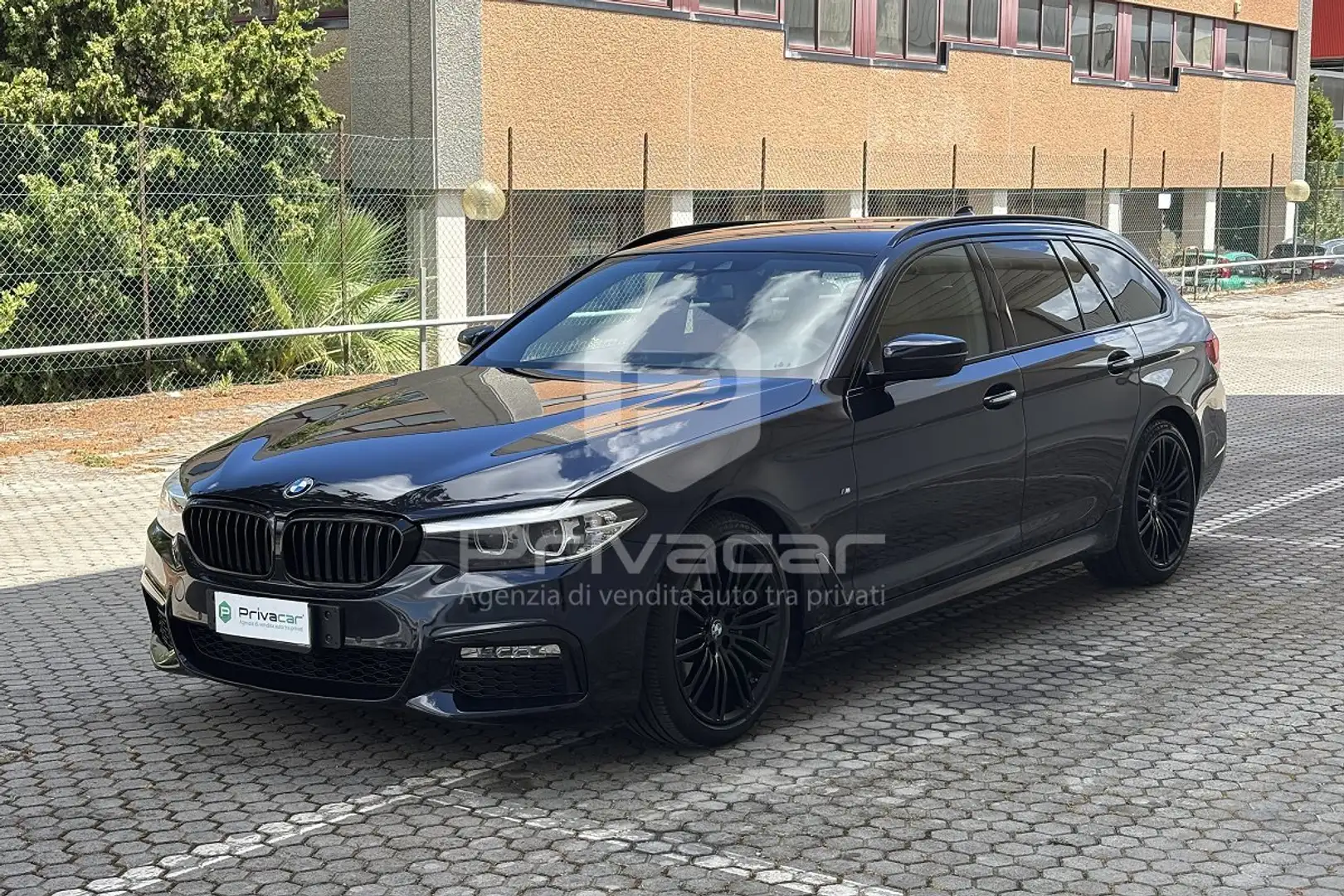 BMW 520 520d aut. Touring Msport Nero - 1