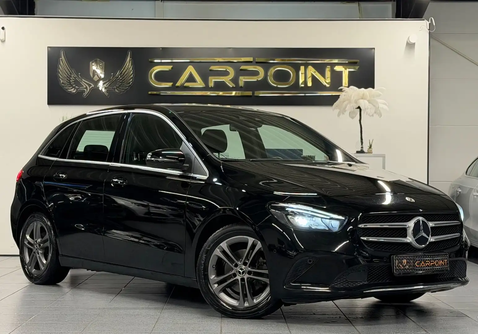 Mercedes-Benz B 180 B Widescreen/Ambiente+/T-Leder/Carplay Schwarz - 1