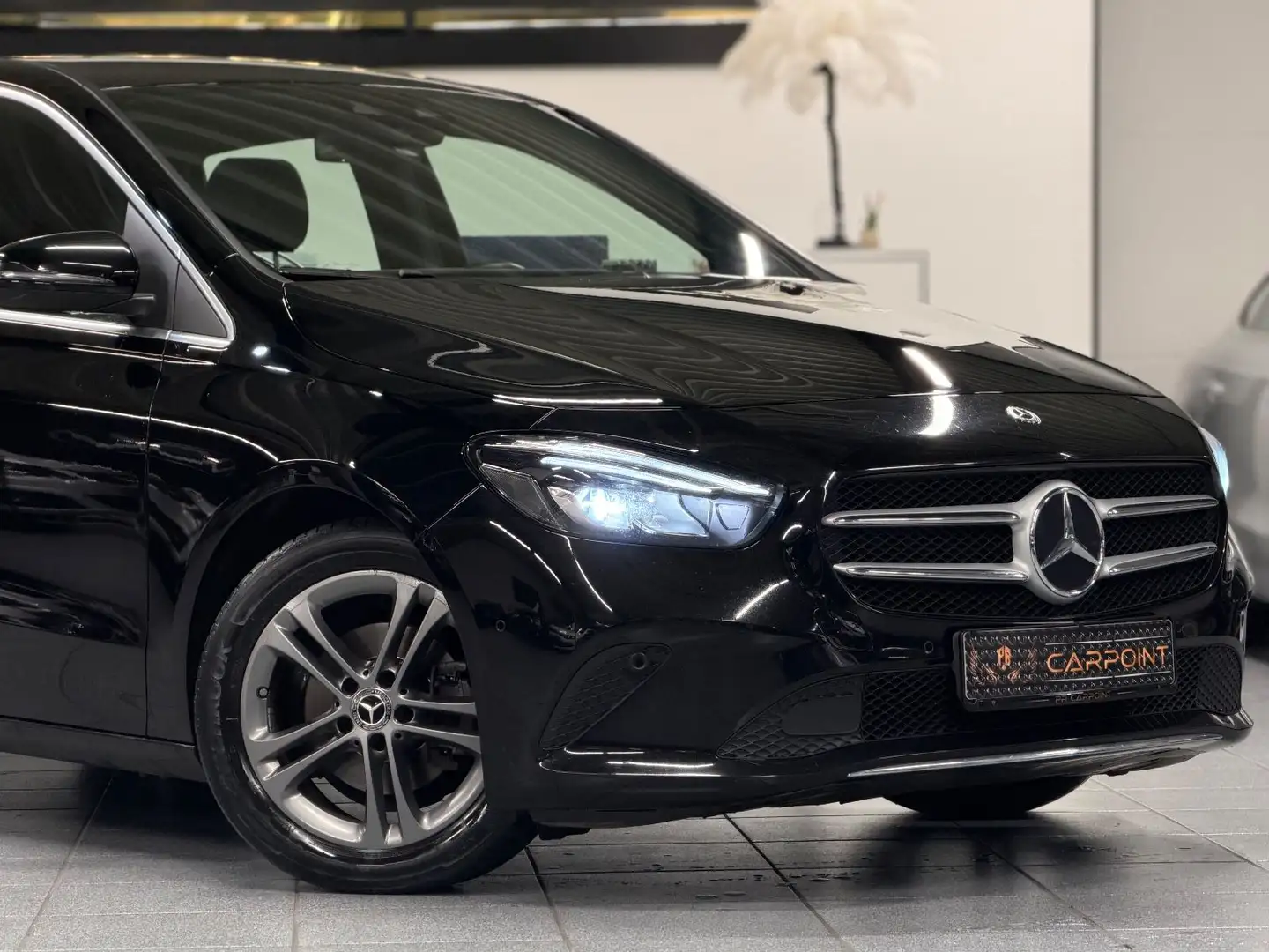 Mercedes-Benz B 180 B Widescreen/Ambiente+/T-Leder/Carplay Schwarz - 2