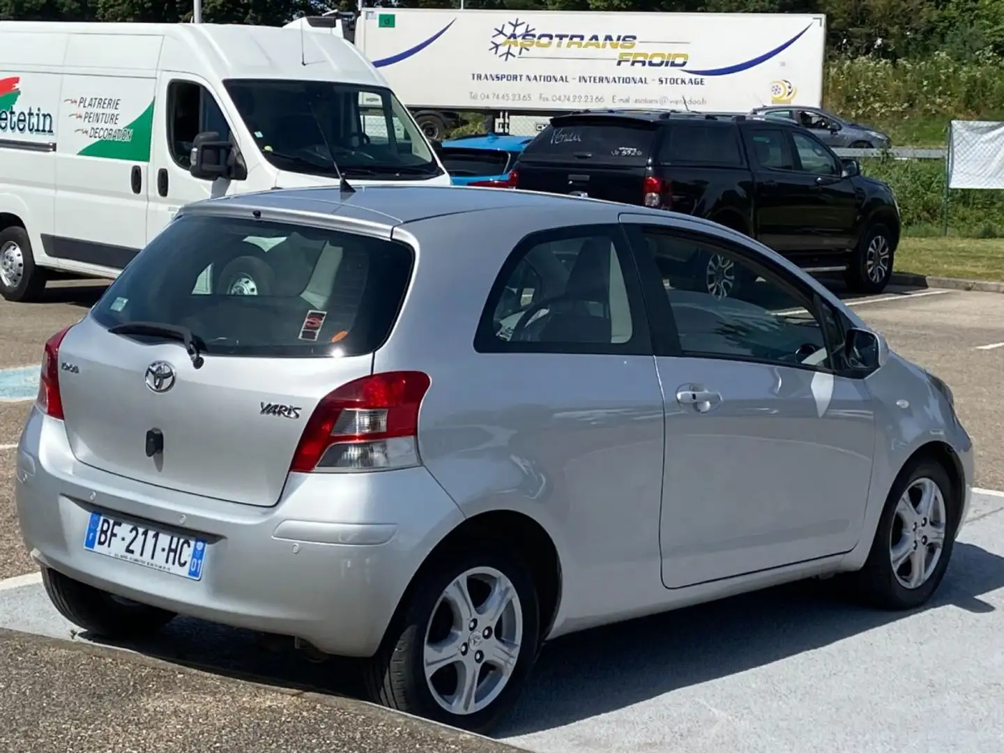 Toyota Yaris 1.4 D4-D Limited Edition Gris - 2