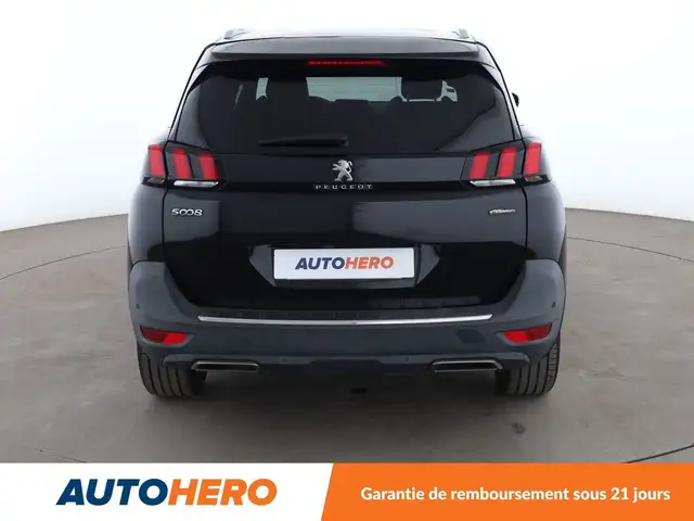 Peugeot 5008 view 5