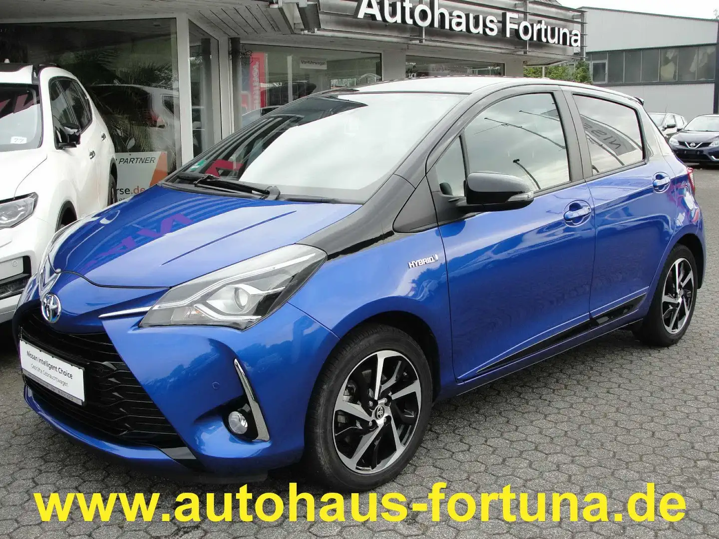 Toyota Yaris Hybrid 1.5 Style Selection Blau - 1