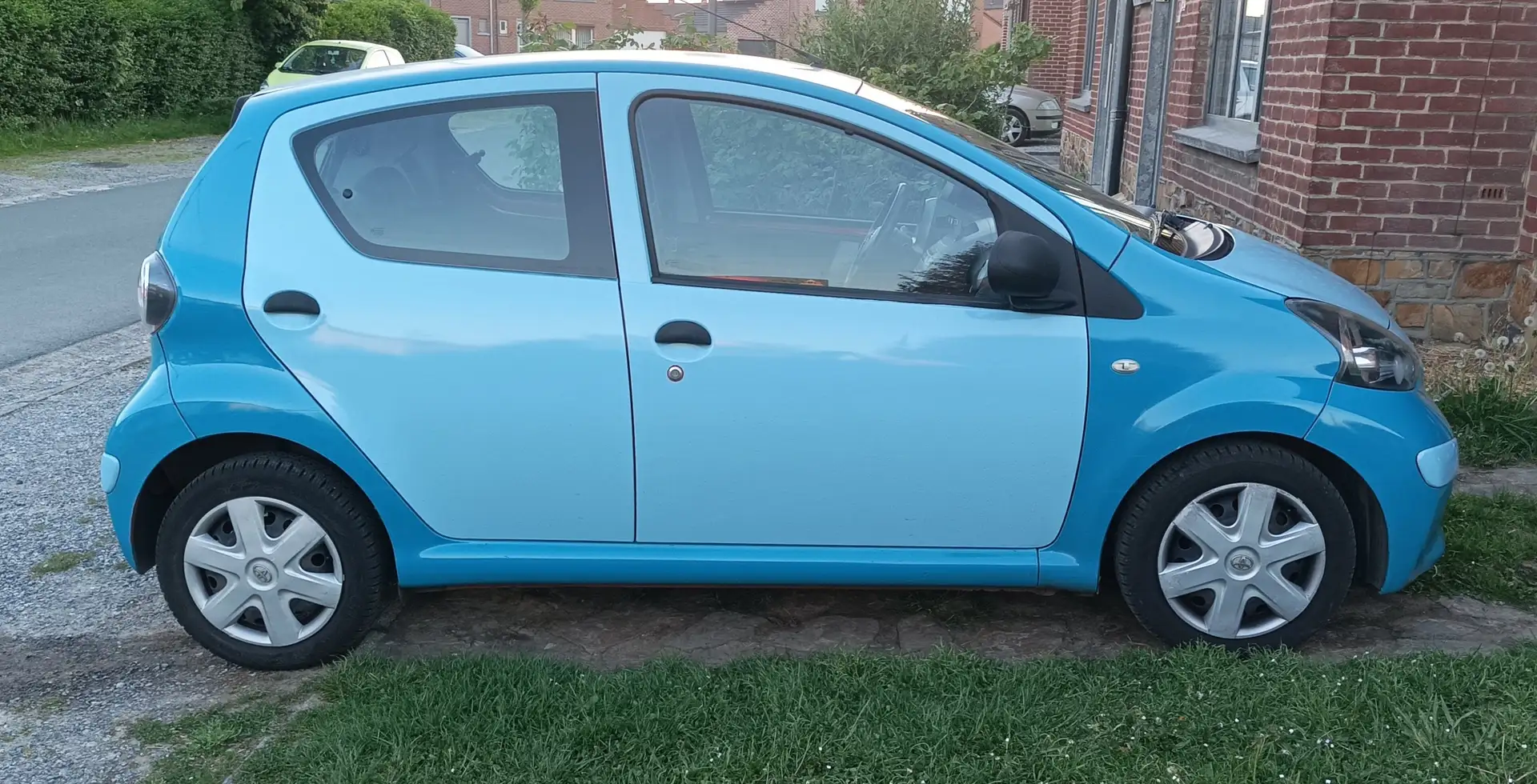Toyota Aygo Aygo 1.0i Life Blauw - 1