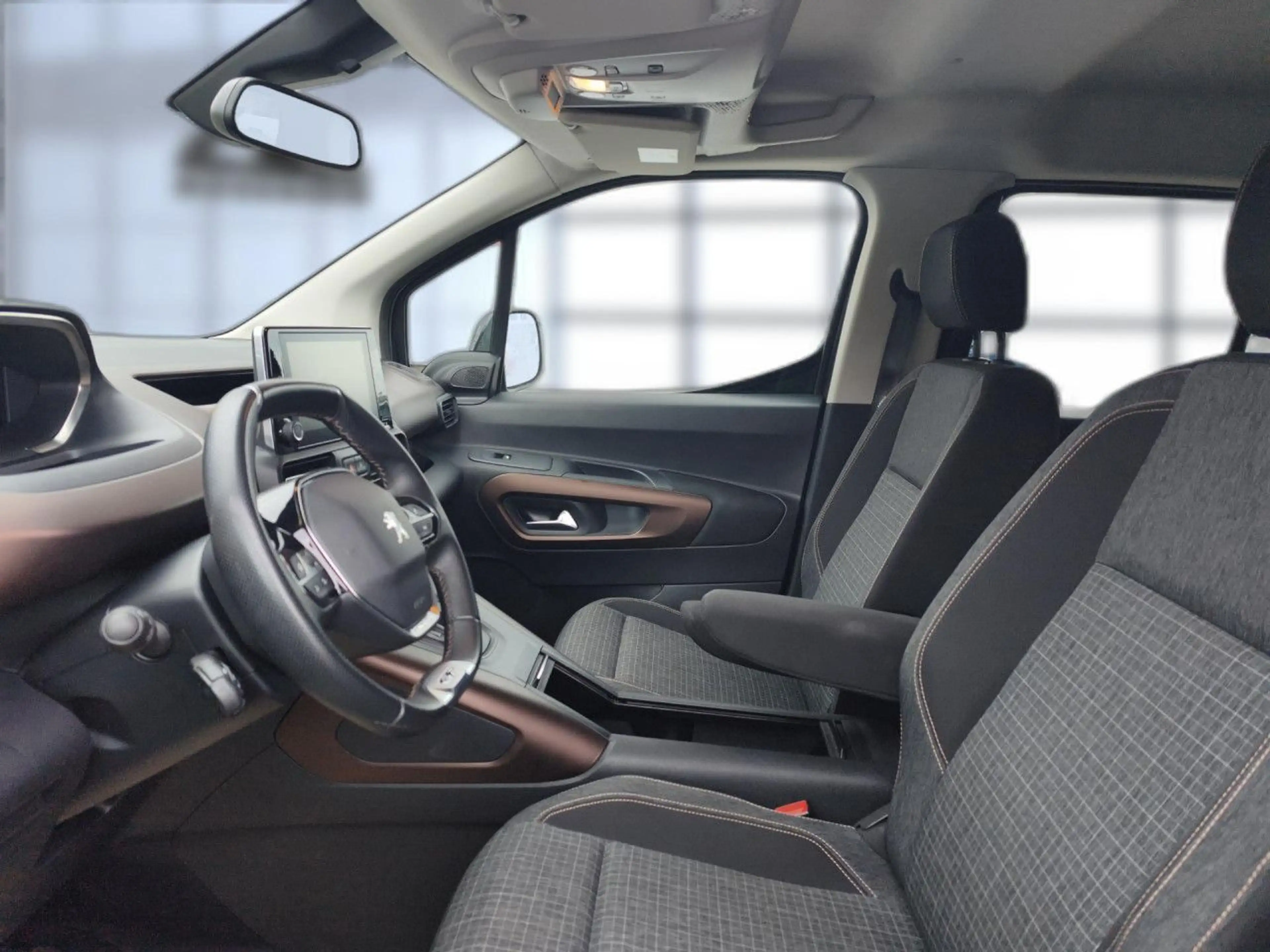 Peugeot Rifter GT Elektromotor L2 Navi Klima Einparkhilfe — photo 12