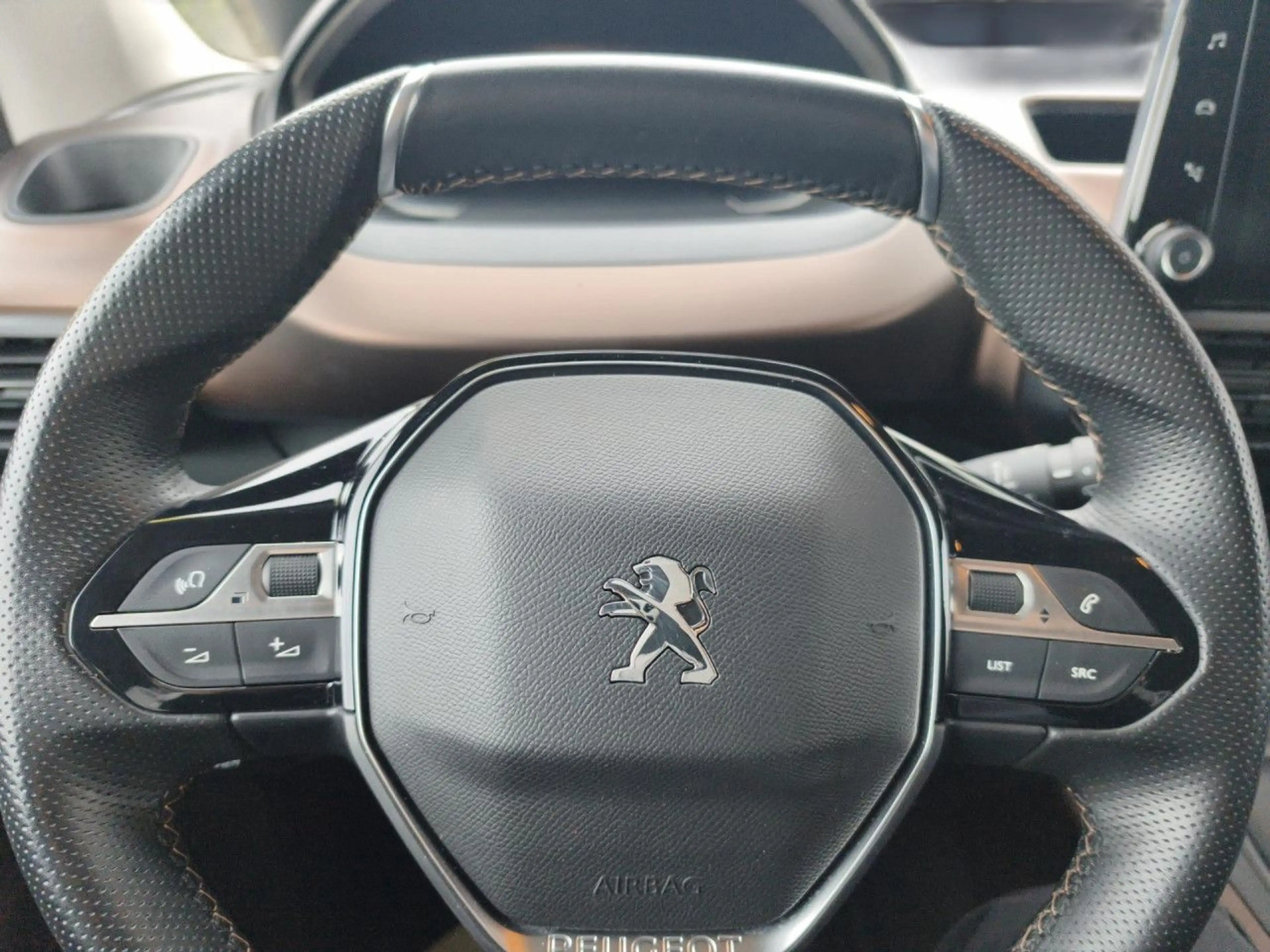 Peugeot Rifter GT Elektromotor L2 Navi Klima Einparkhilfe — photo 14