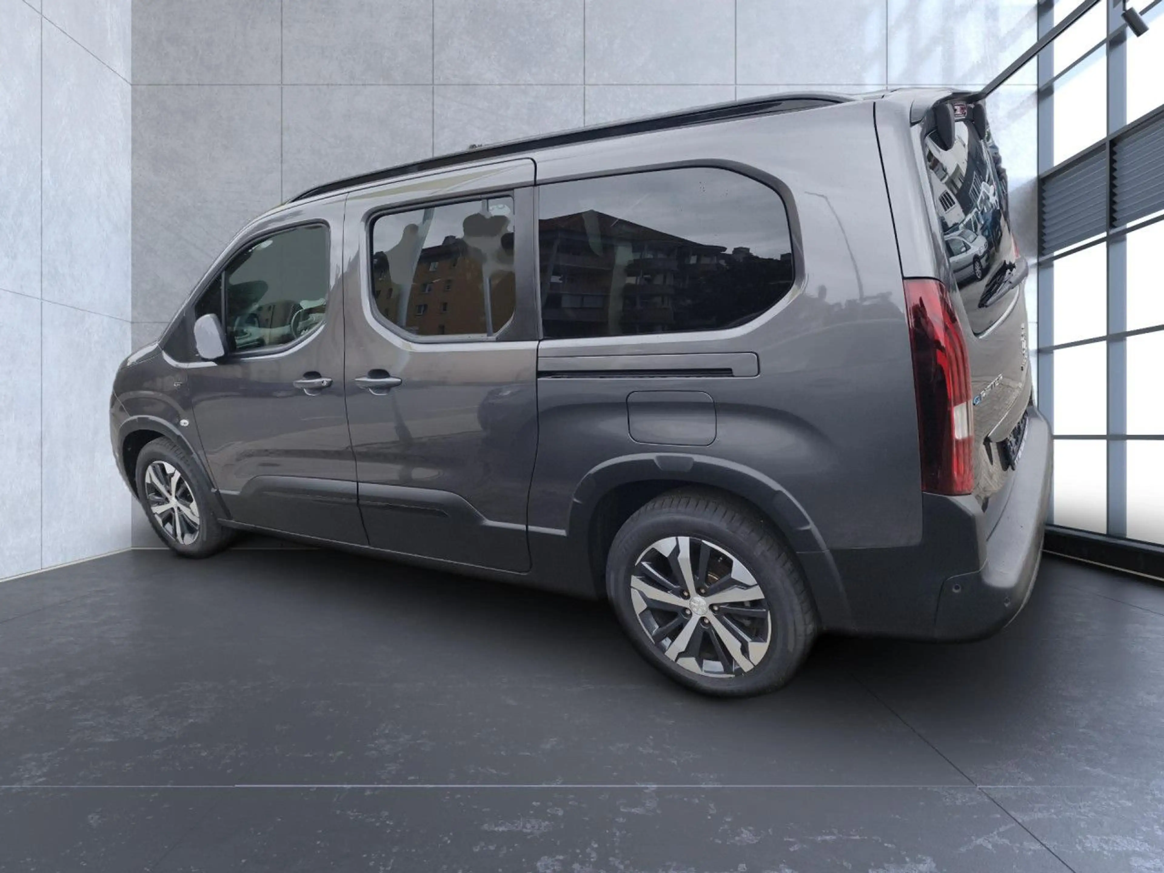 Peugeot Rifter GT Elektromotor L2 Navi Klima Einparkhilfe — photo 8