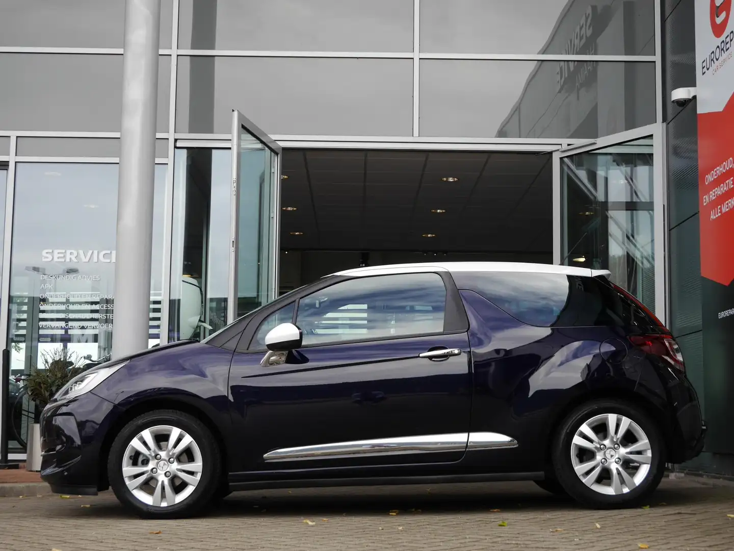 DS Automobiles DS 3 1.2 PureTech So Chic | Lage kmstand | Navigatie | Bleu - 2