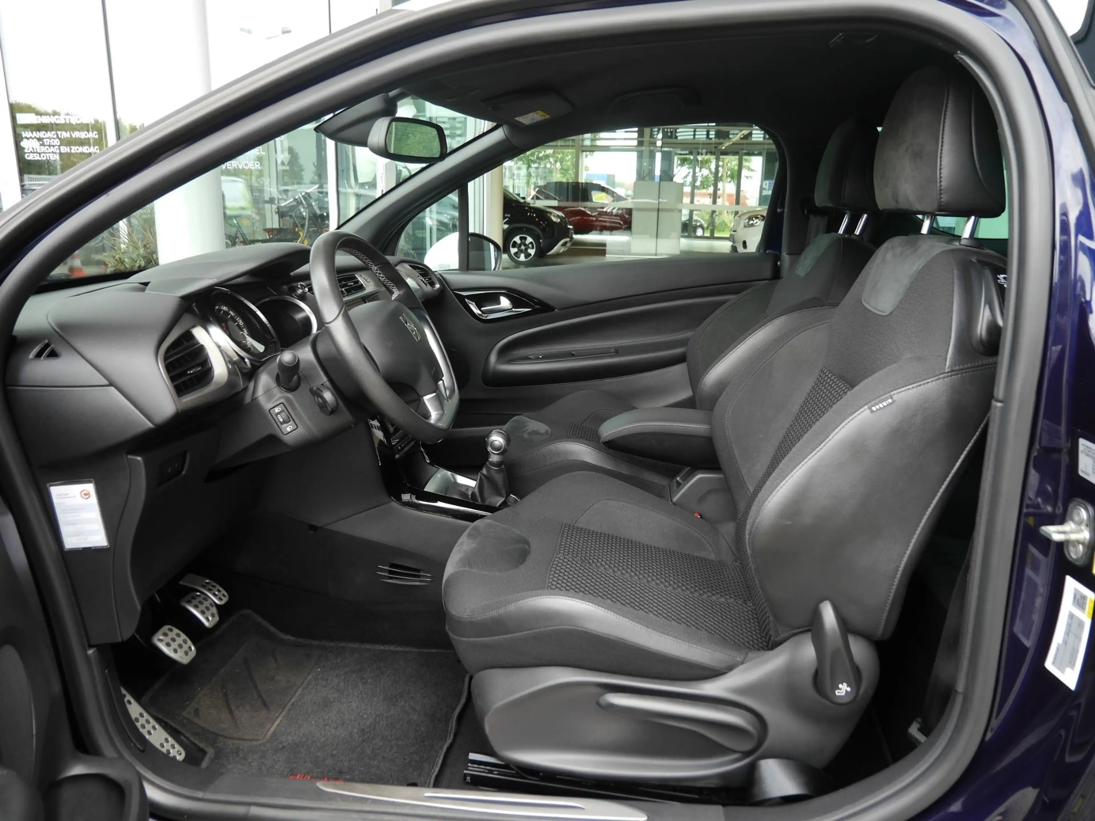 DS Automobiles DS 3 1.2 PureTech So Chic | Lage kmstand | Navigatie | — photo 9