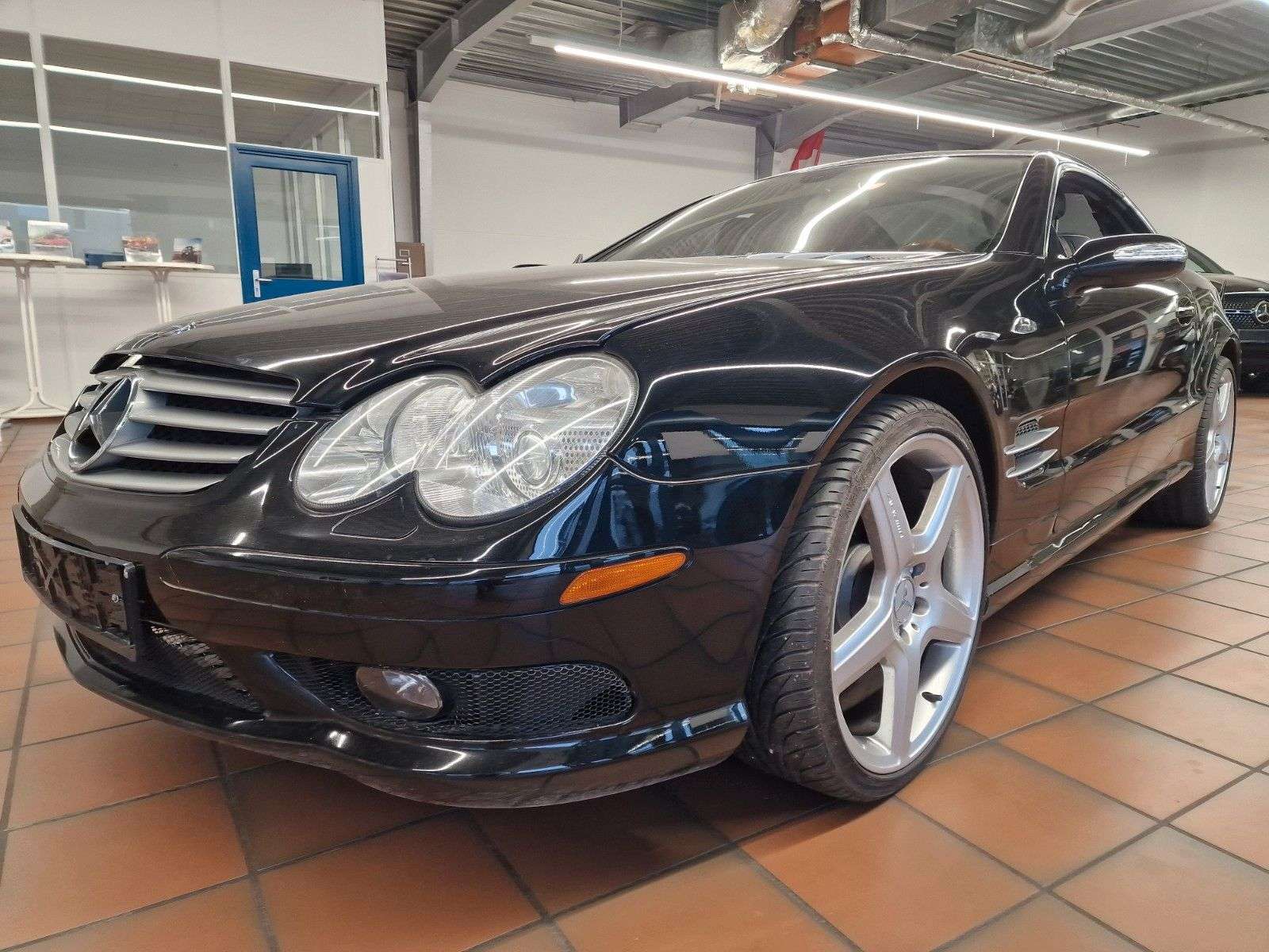 Second hand Mercedes Benz Sl-Class 500