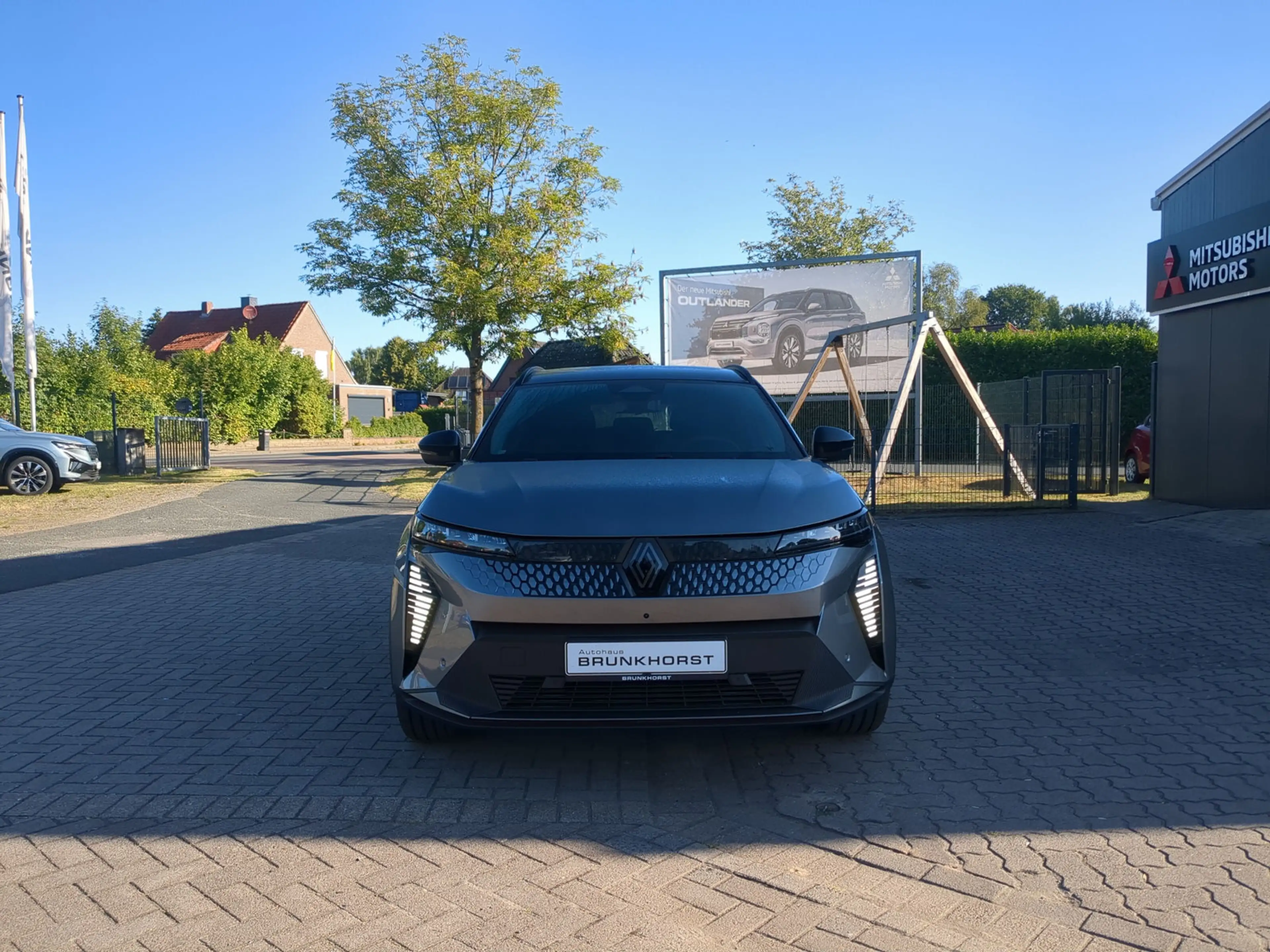 Renault Scenic E-TECH EV87 220 Esprit Alpine Harman/Kardon+Pano-D — photo 3