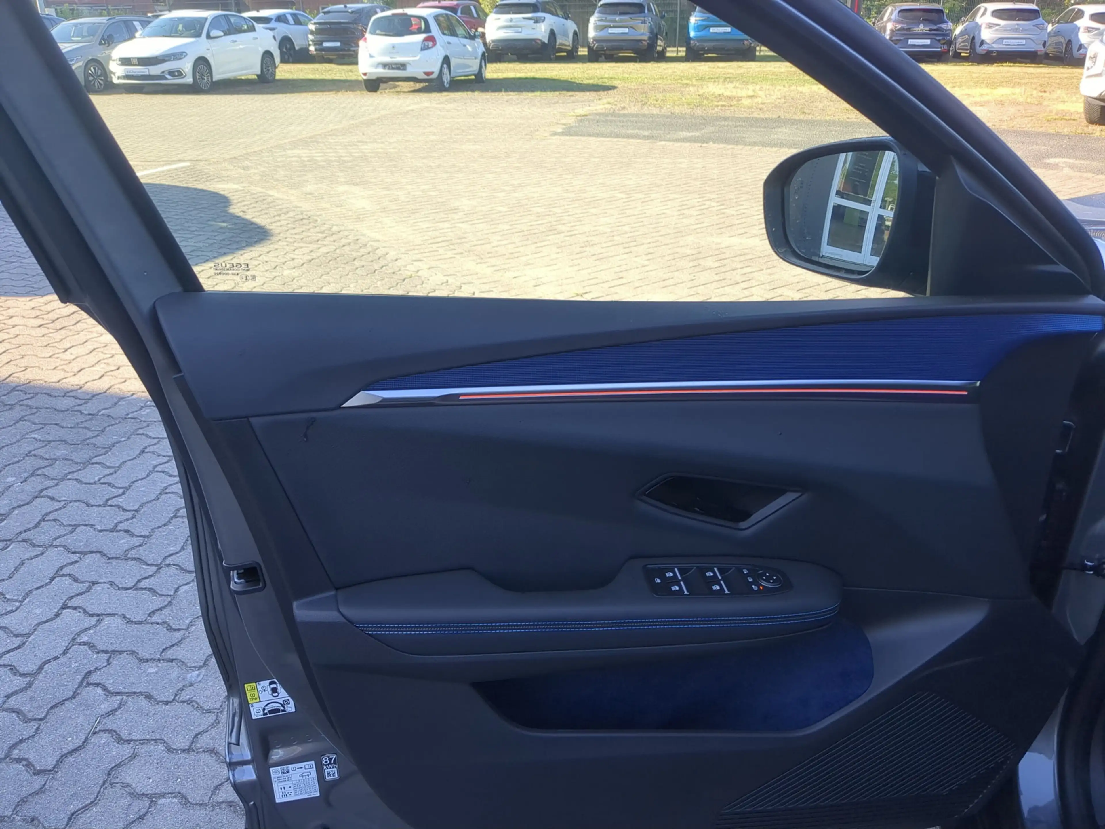Renault Scenic E-TECH EV87 220 Esprit Alpine Harman/Kardon+Pano-D — photo 13